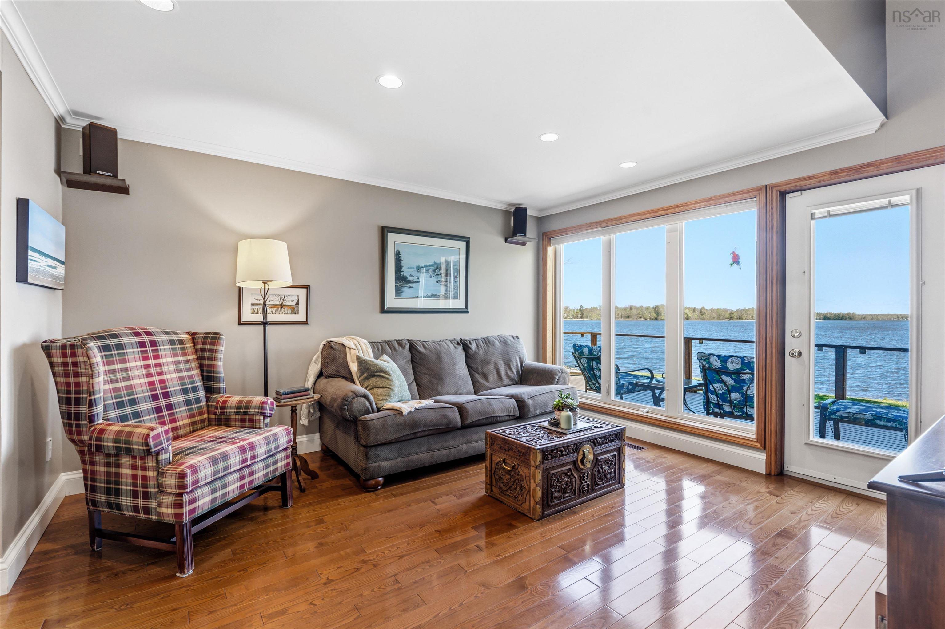 $1,850,000.00: 59 Cochrane Point Road, Enfield