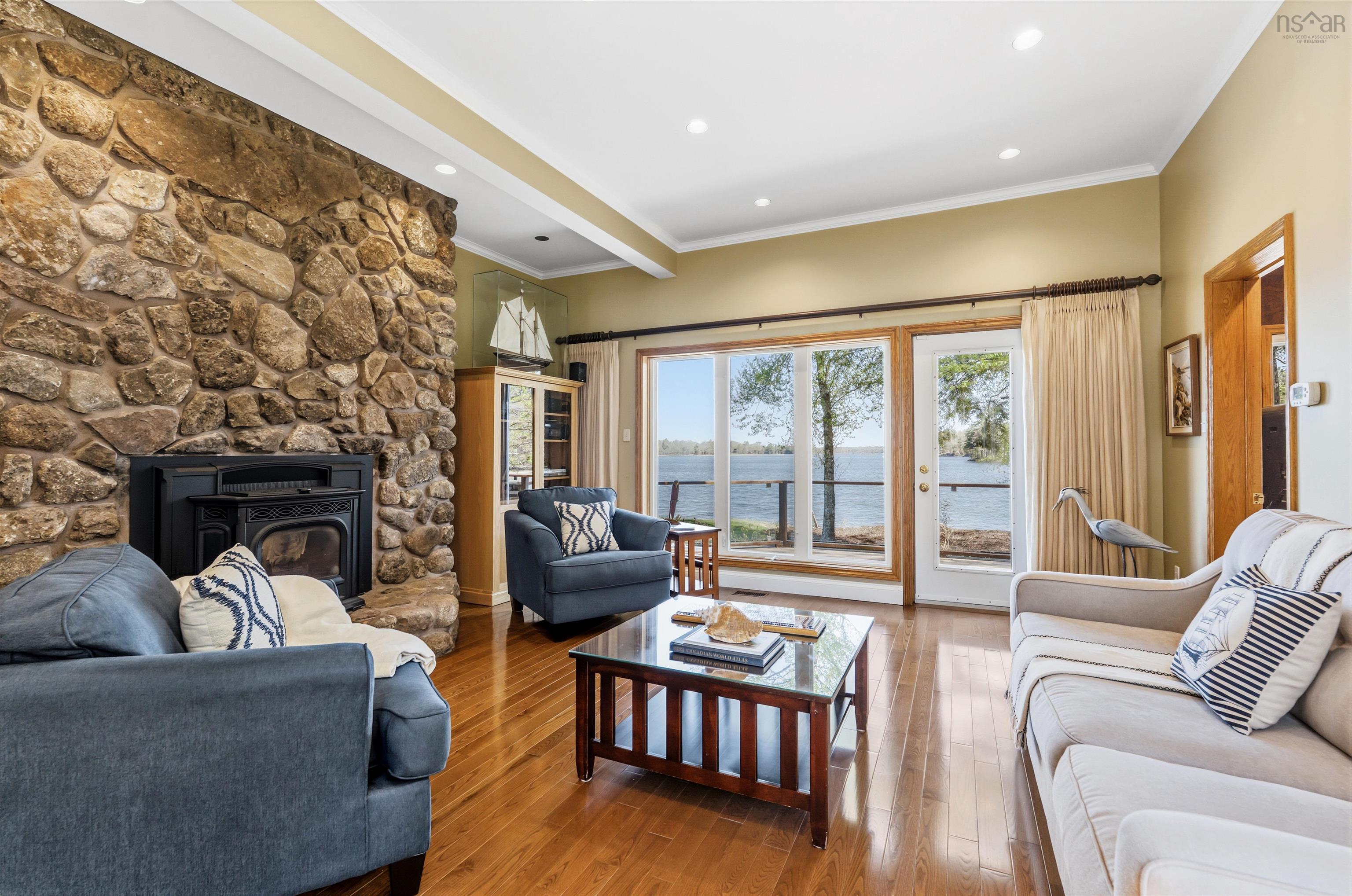 $1,850,000.00: 59 Cochrane Point Road, Enfield
