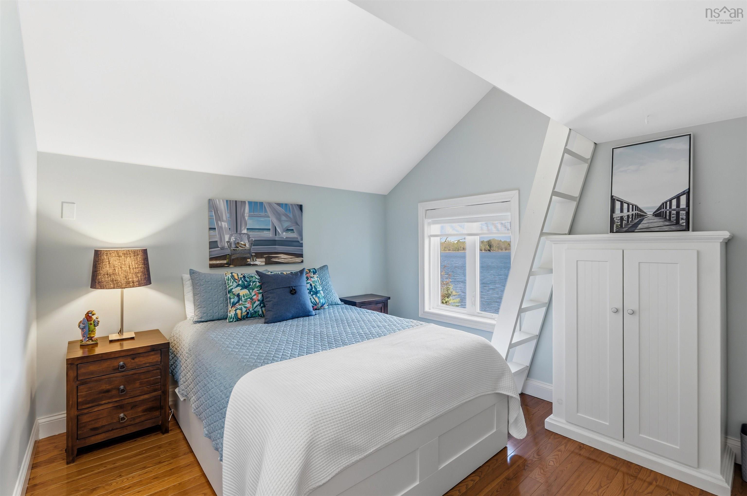 $1,850,000.00: 59 Cochrane Point Road, Enfield