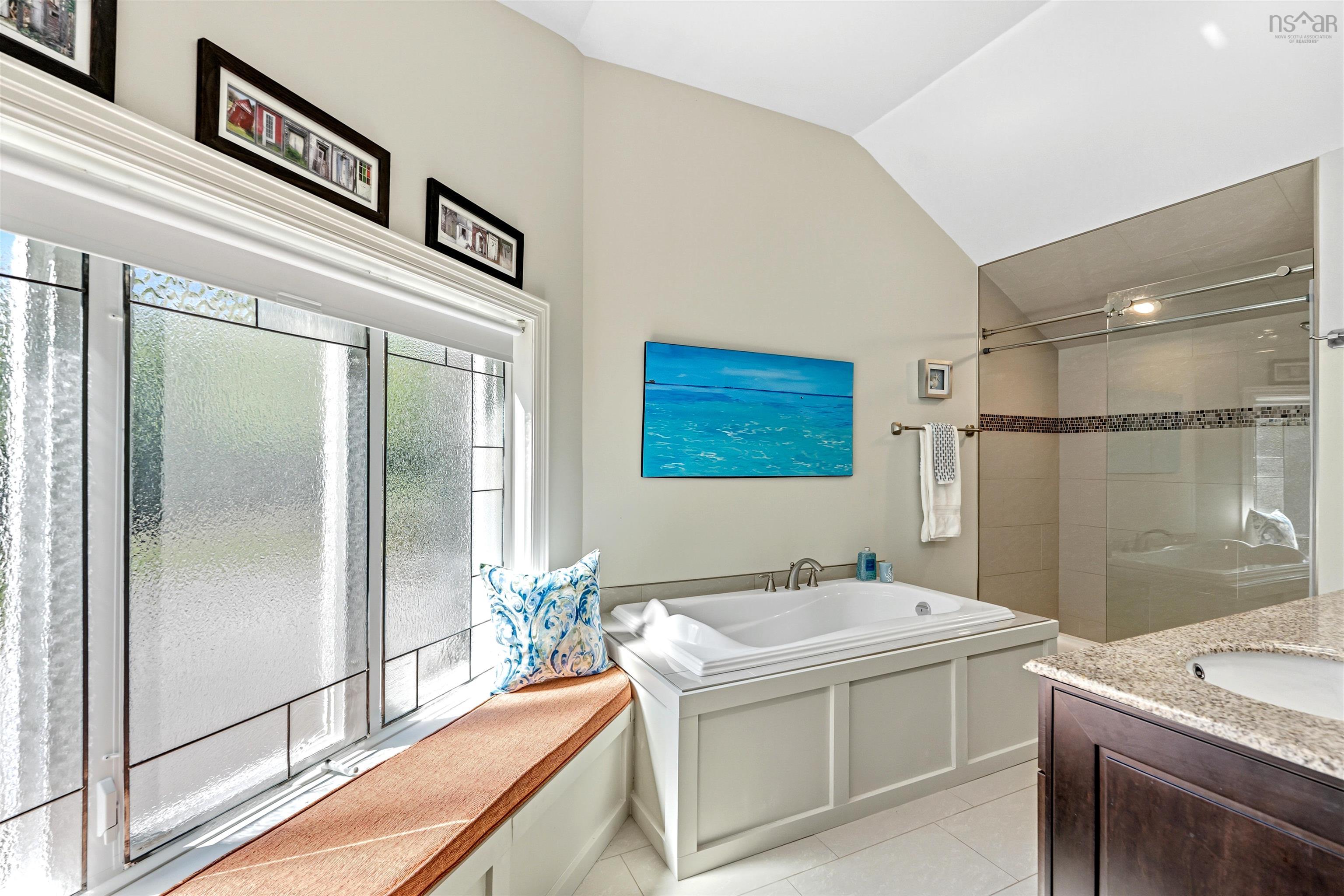 $1,850,000.00: 59 Cochrane Point Road, Enfield