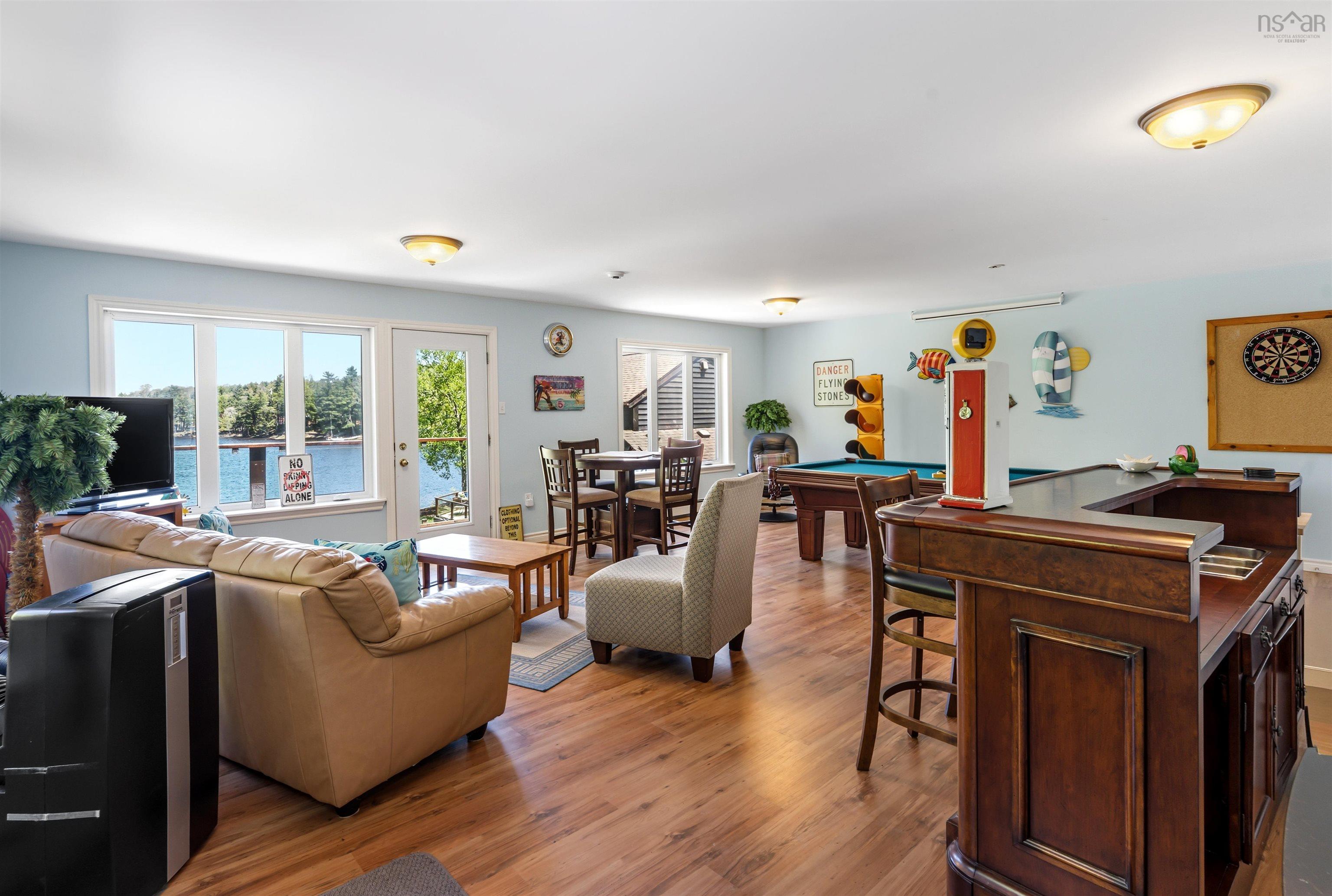 $1,850,000.00: 59 Cochrane Point Road, Enfield