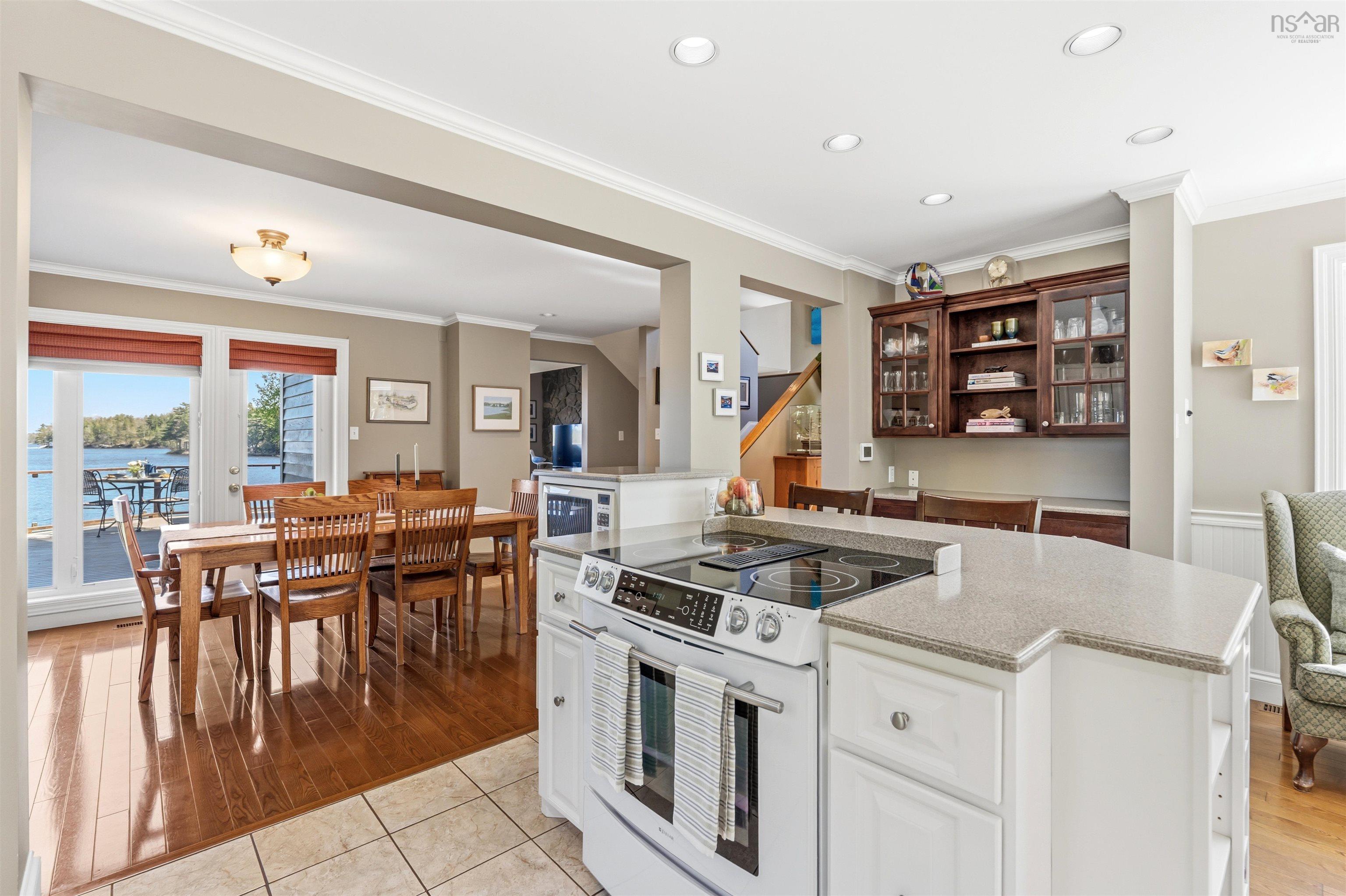$1,850,000.00: 59 Cochrane Point Road, Enfield