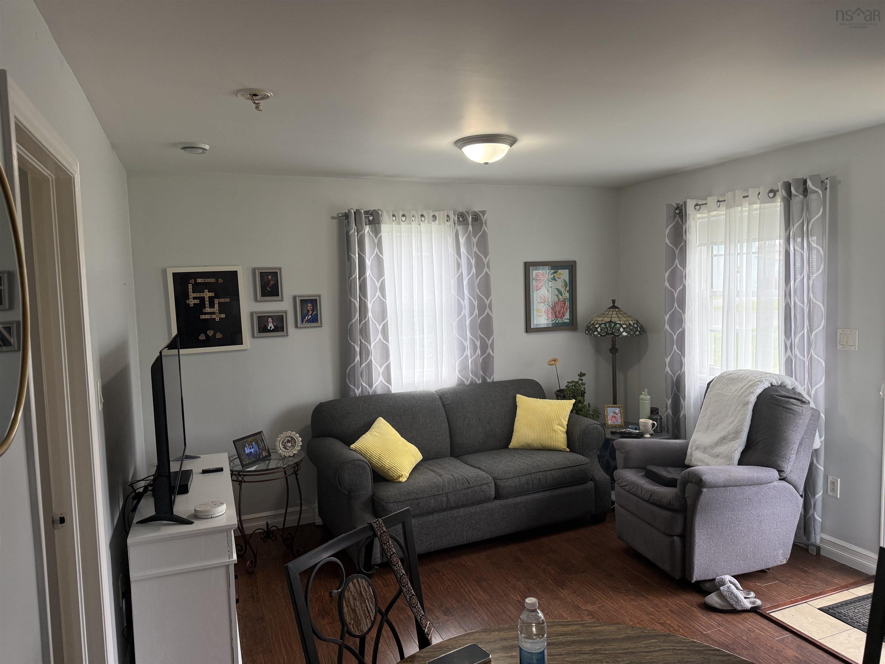 $375,500.00: 429 Twelfth Street, New Waterford