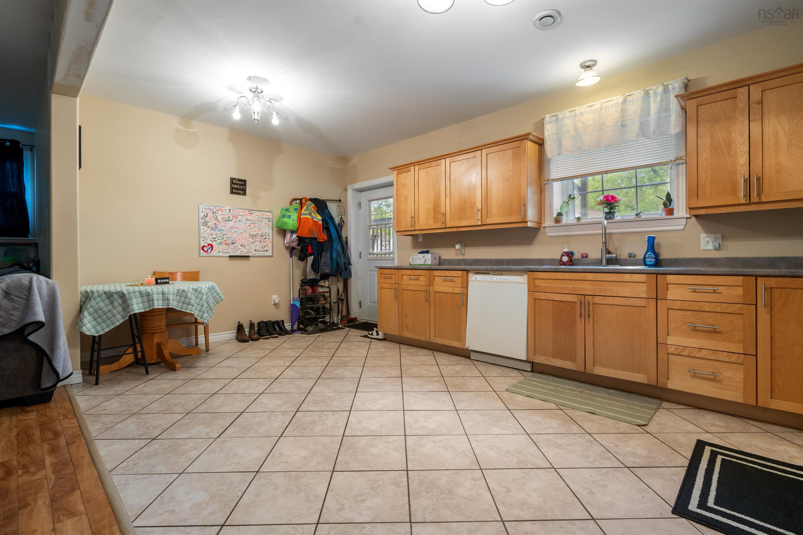 $479,000.00: 295 QUEEN Street, Truro