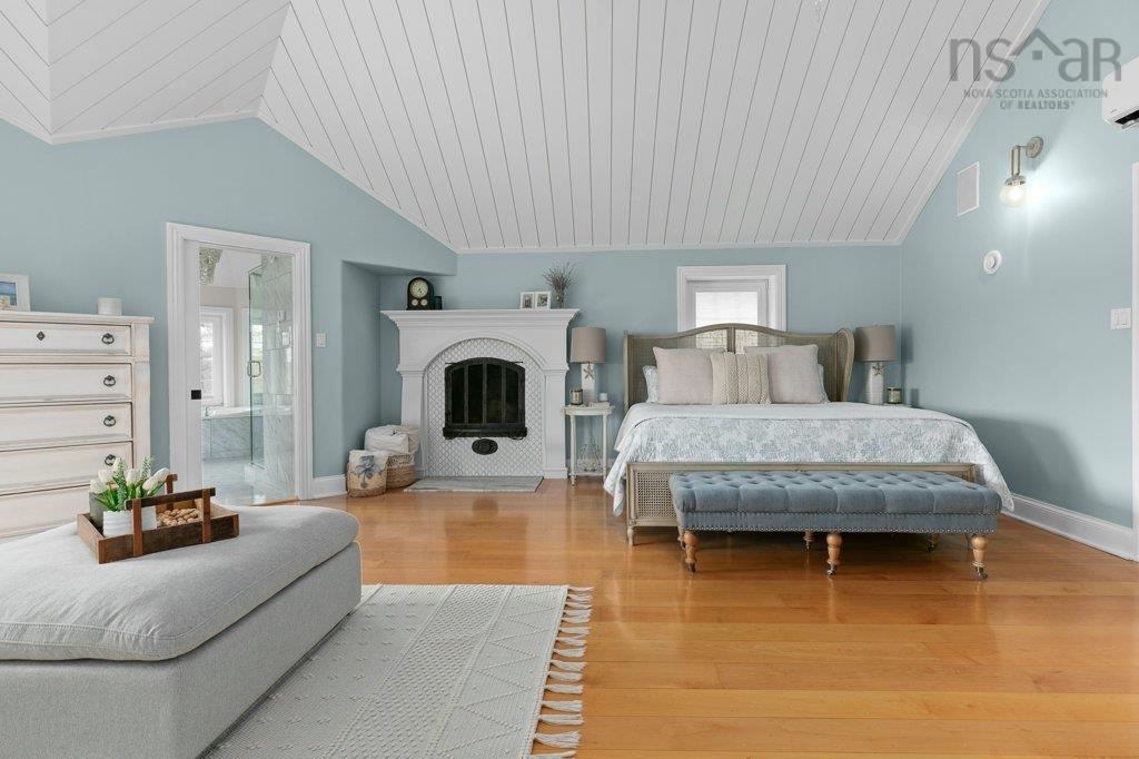 $1,999,900.00: 6010 Highway 332, Middle Lahave