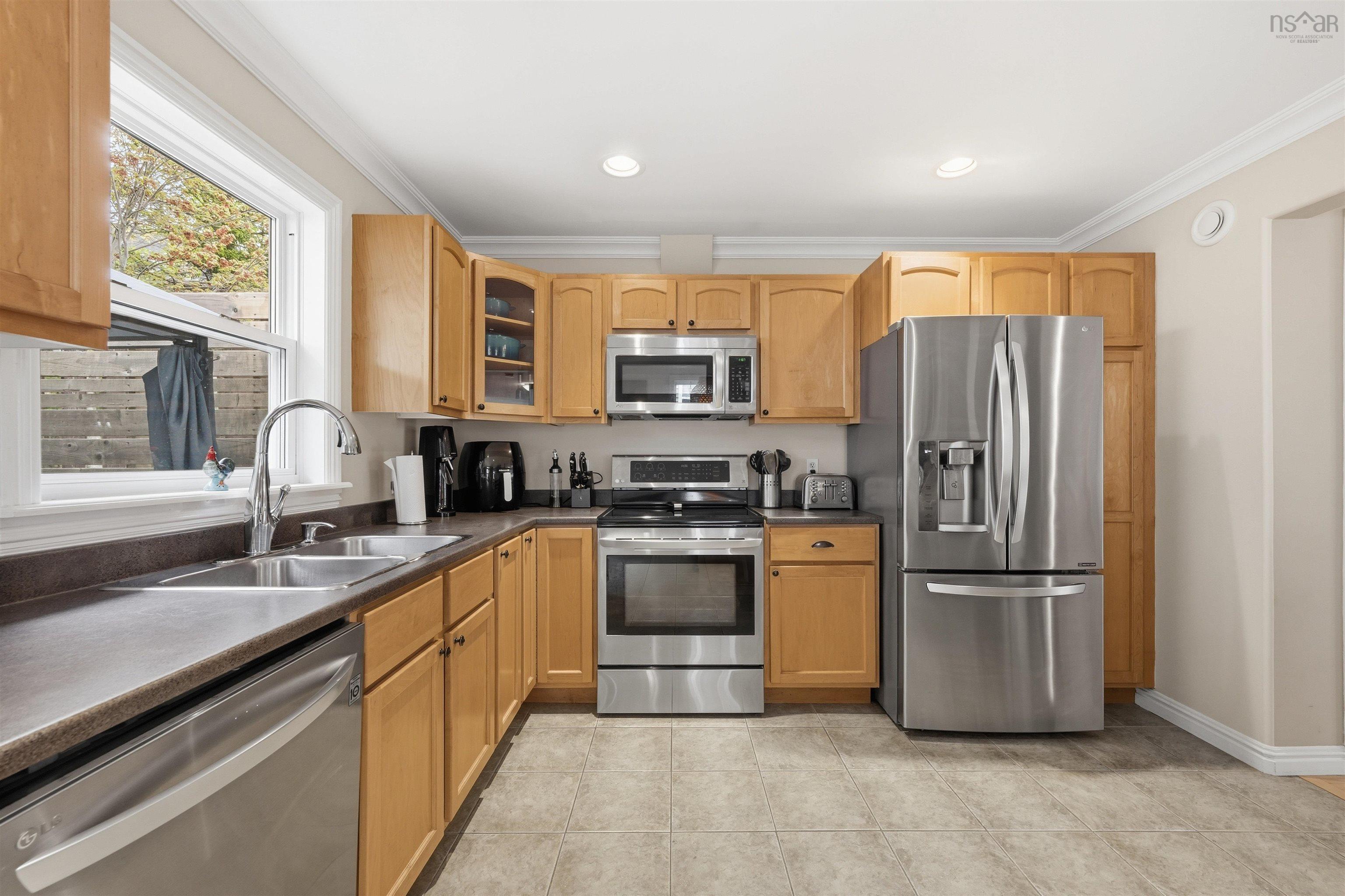 $617,500.00: 17 Outrigger Crescent, Halifax