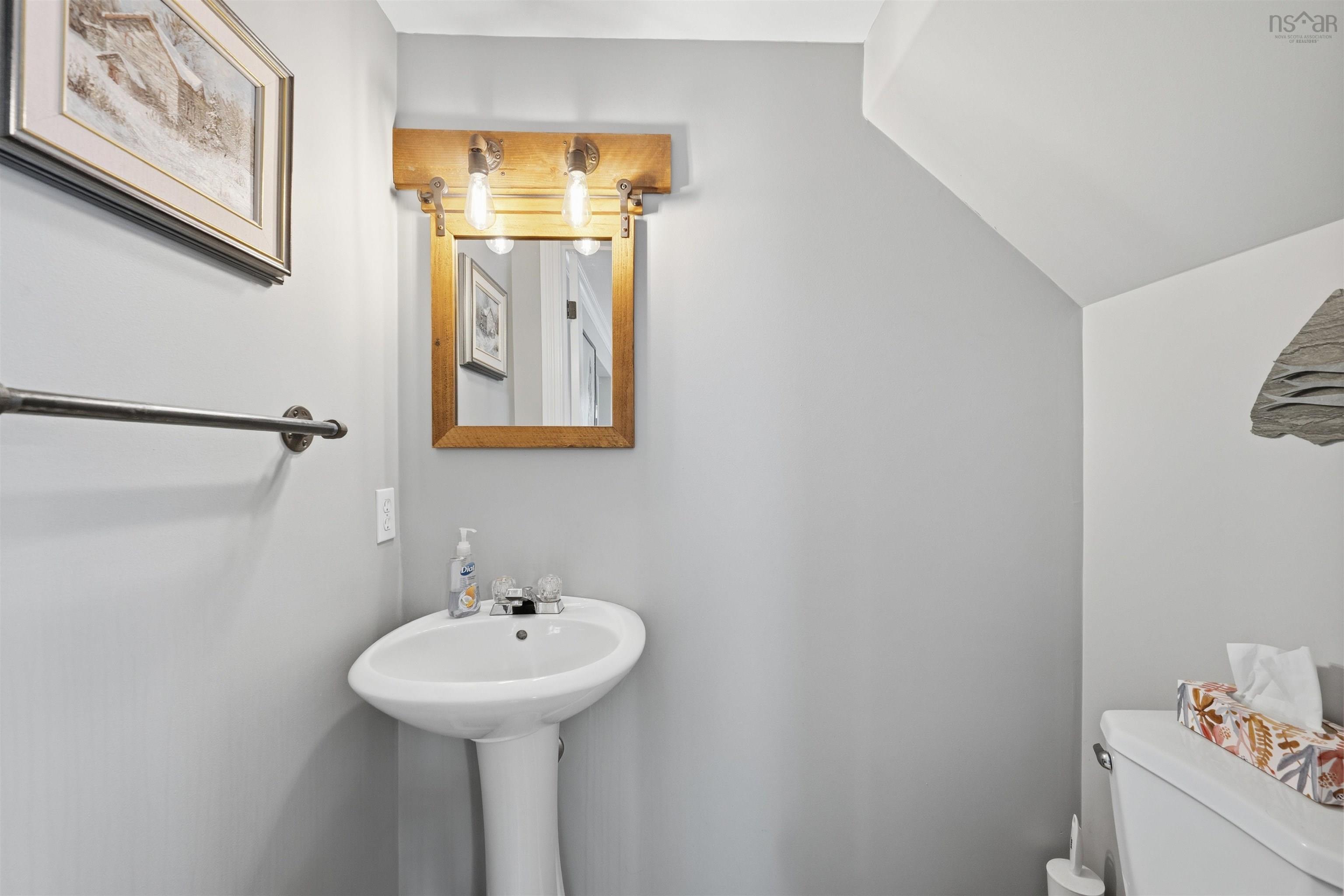 $617,500.00: 17 Outrigger Crescent, Halifax
