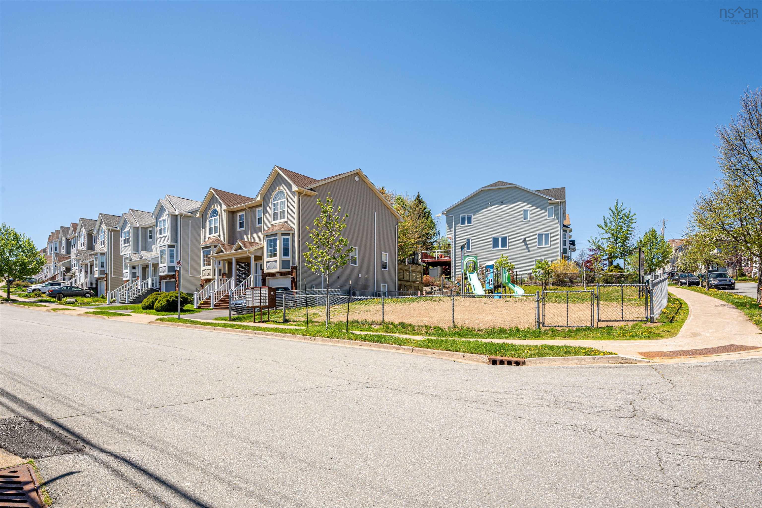 $617,500.00: 17 Outrigger Crescent, Halifax