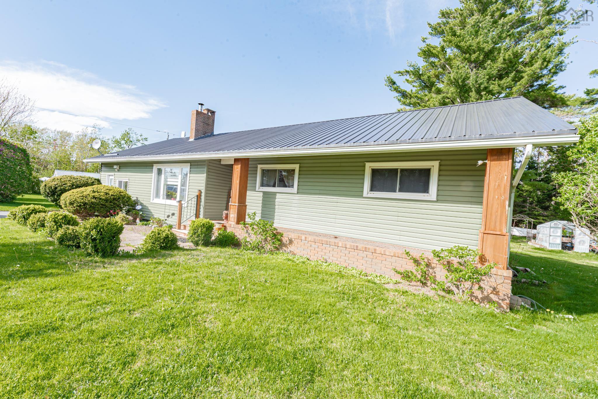 $405,000.00: 4 Three Brooks Road, Three Brooks