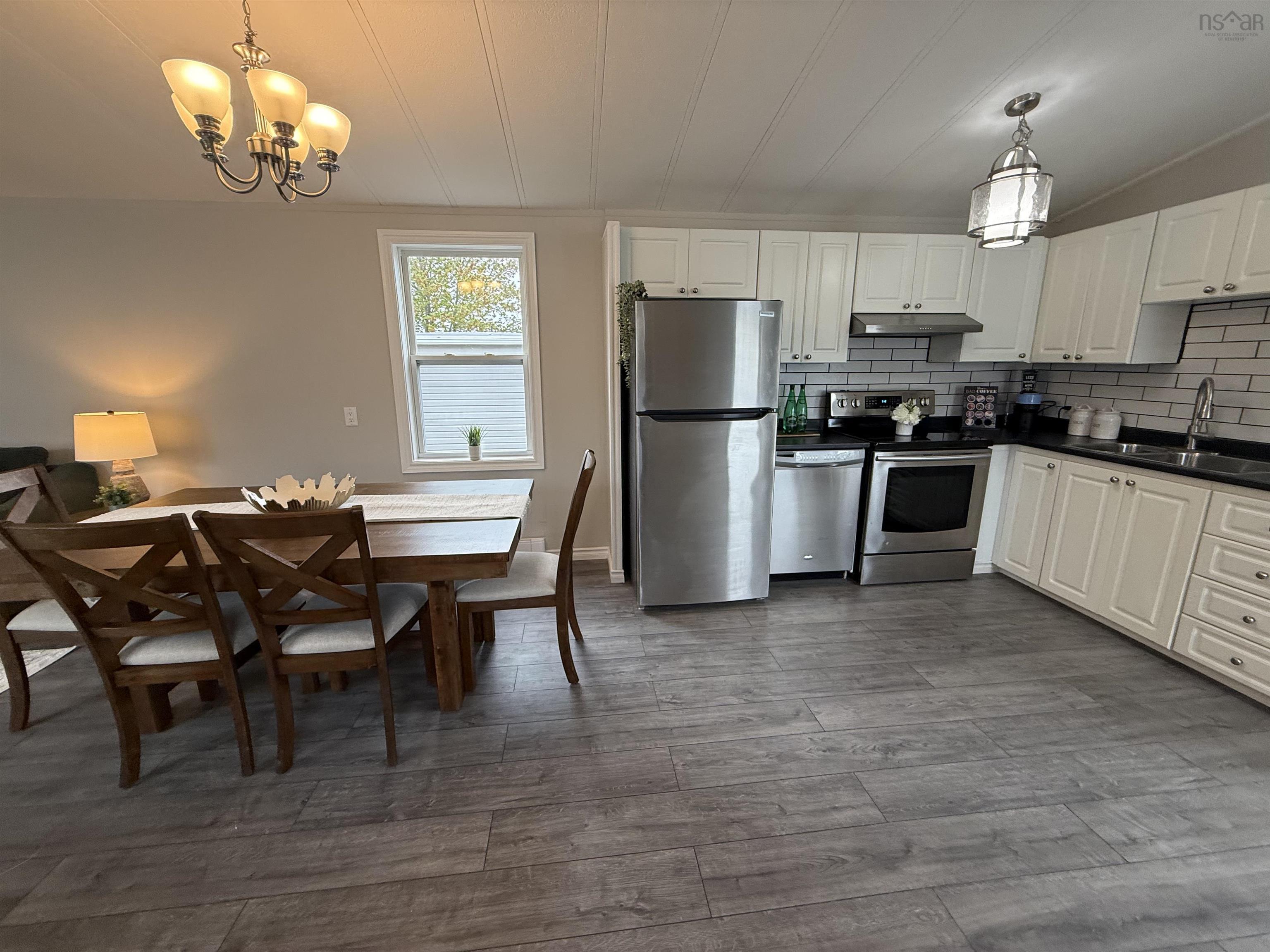 $229,900.00: 6 Earleton Avenue, Dartmouth