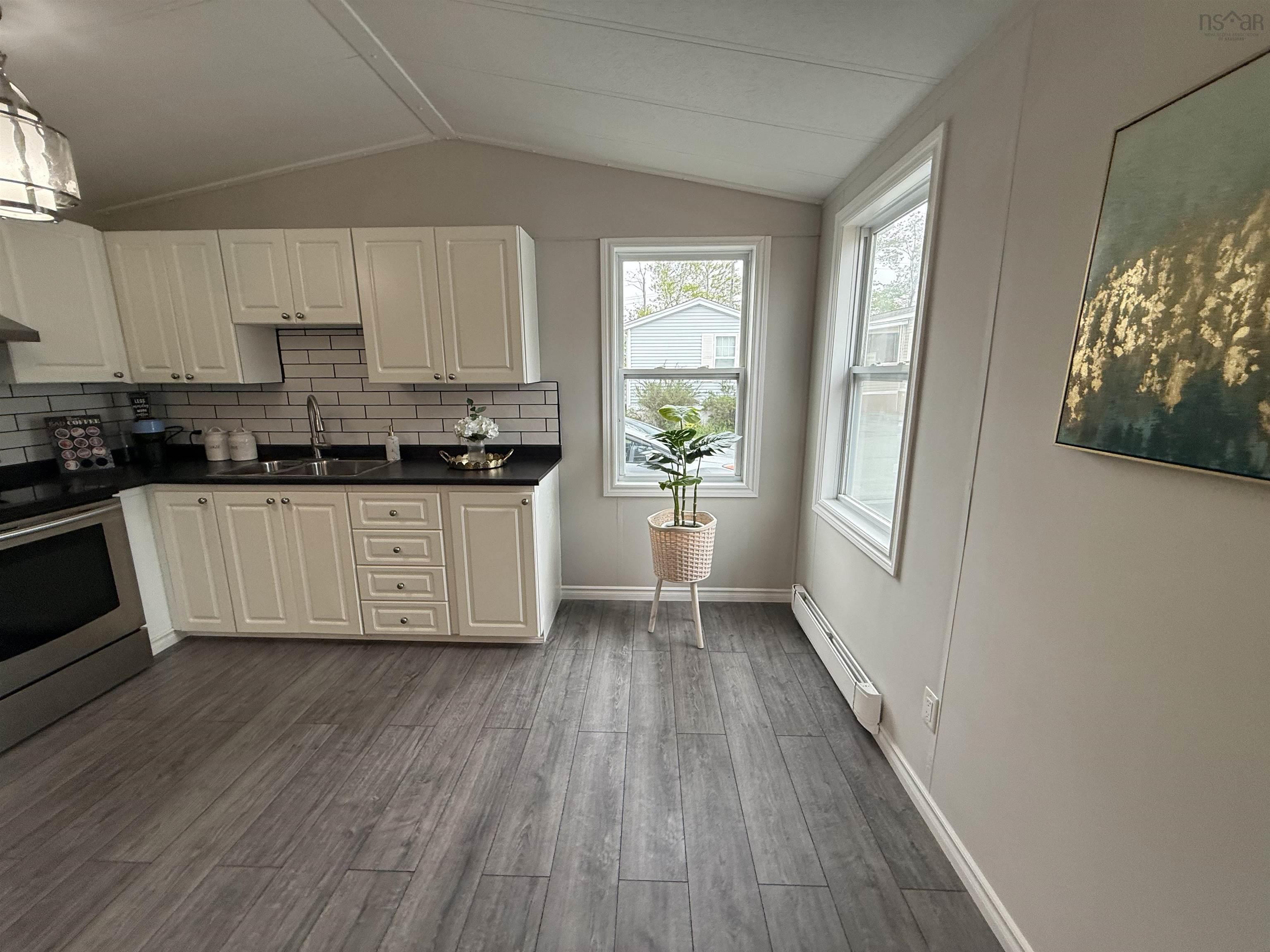$229,900.00: 6 Earleton Avenue, Dartmouth