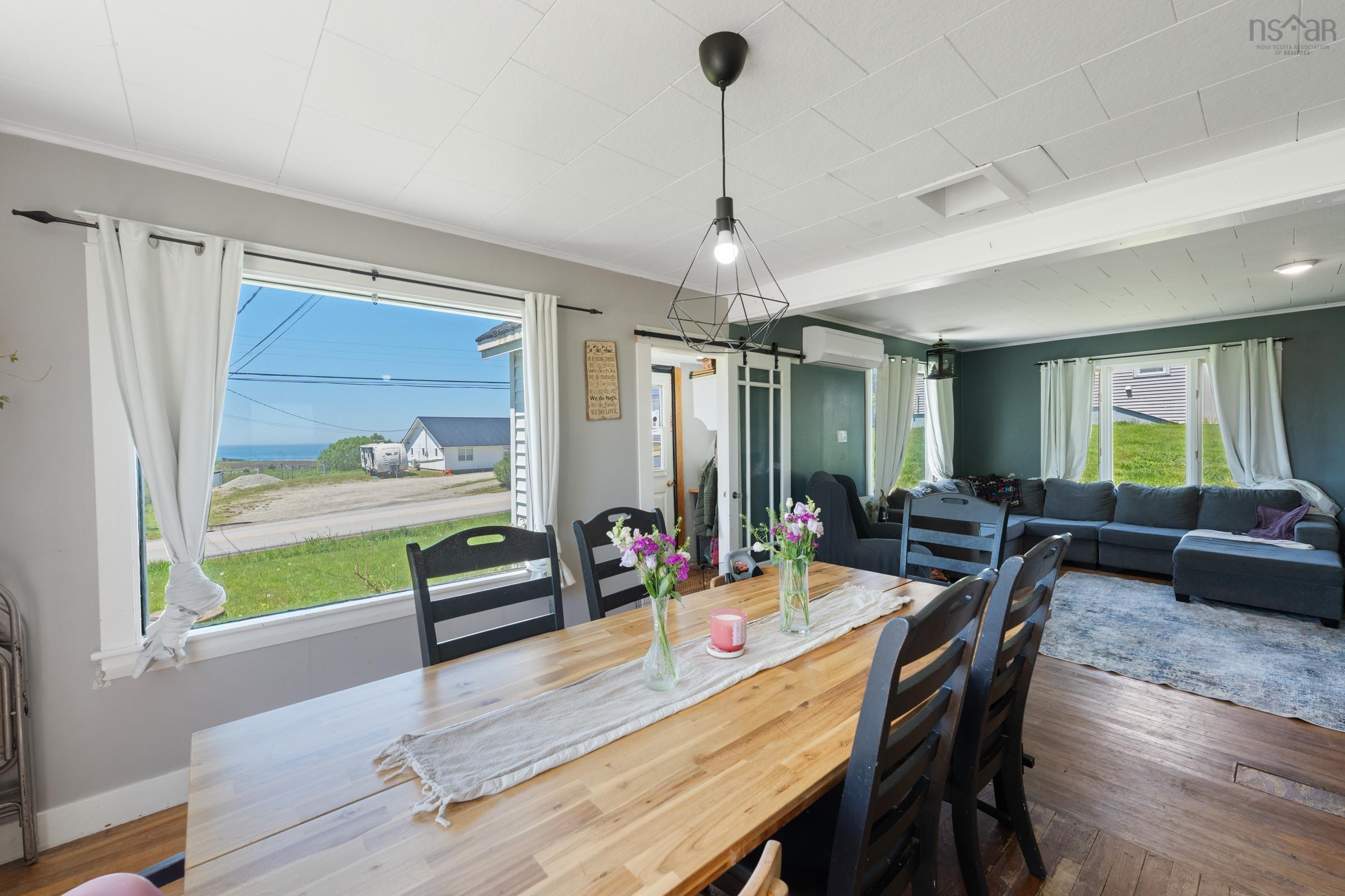 $289,000.00: 1614 Main Shore Road, Sandford
