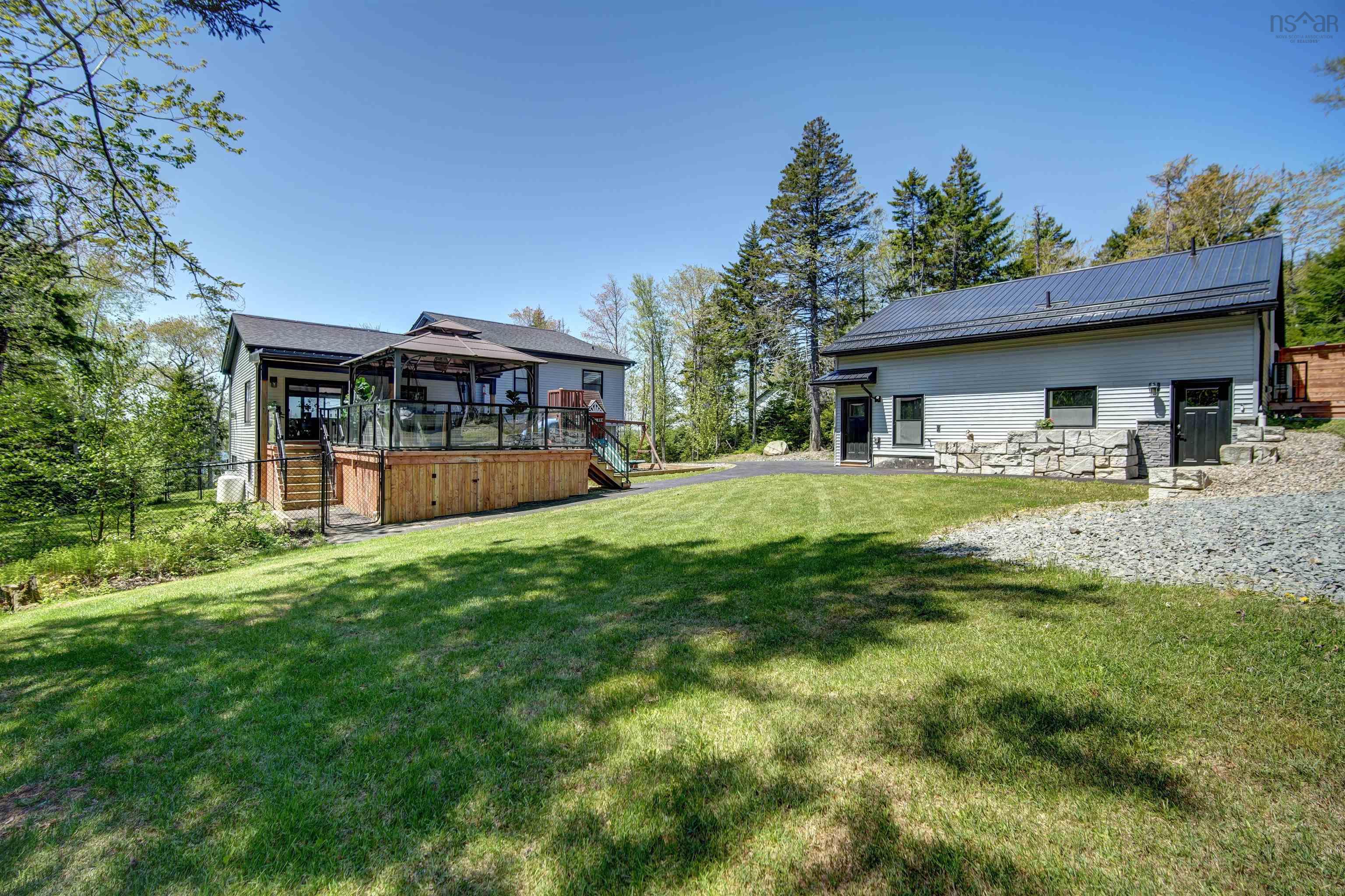 $1,380,000.00: 723 McCabe Lake Drive, Middle Sackville