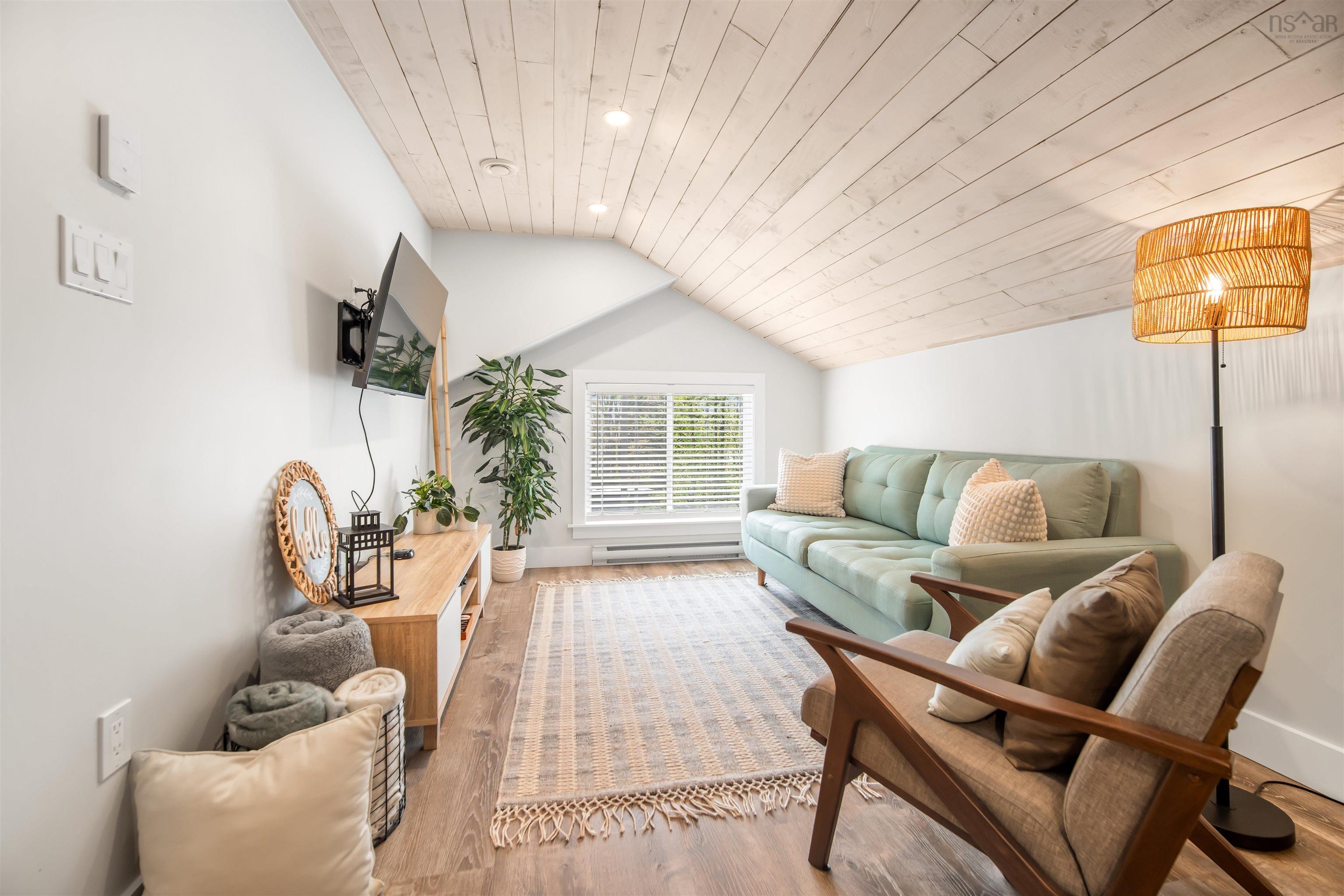 $1,380,000.00: 723 McCabe Lake Drive, Middle Sackville