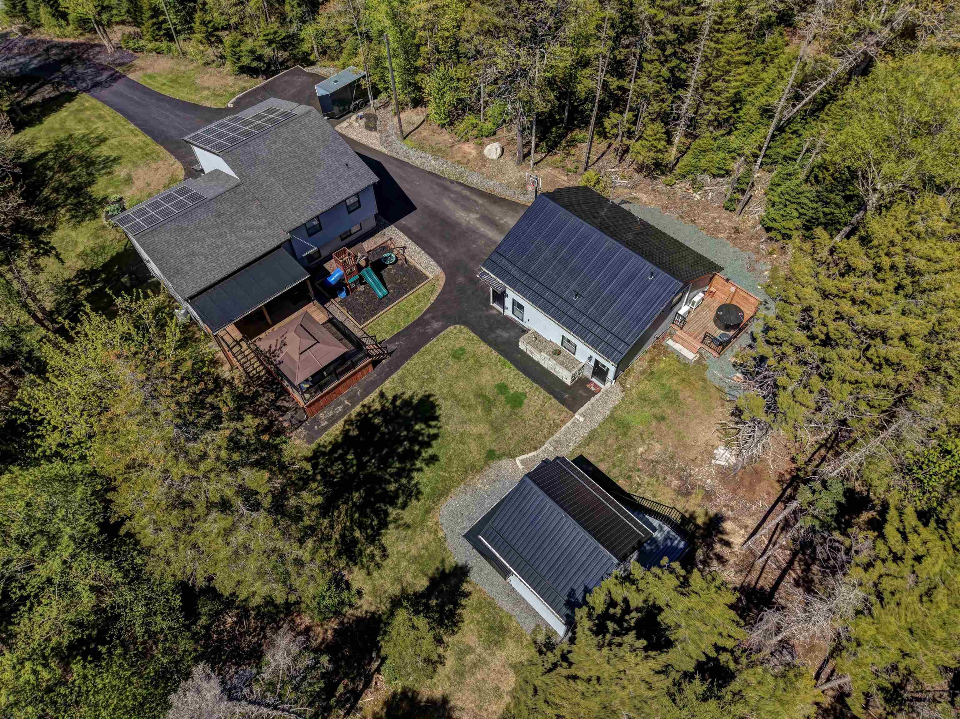 $1,380,000.00: 723 McCabe Lake Drive, Middle Sackville