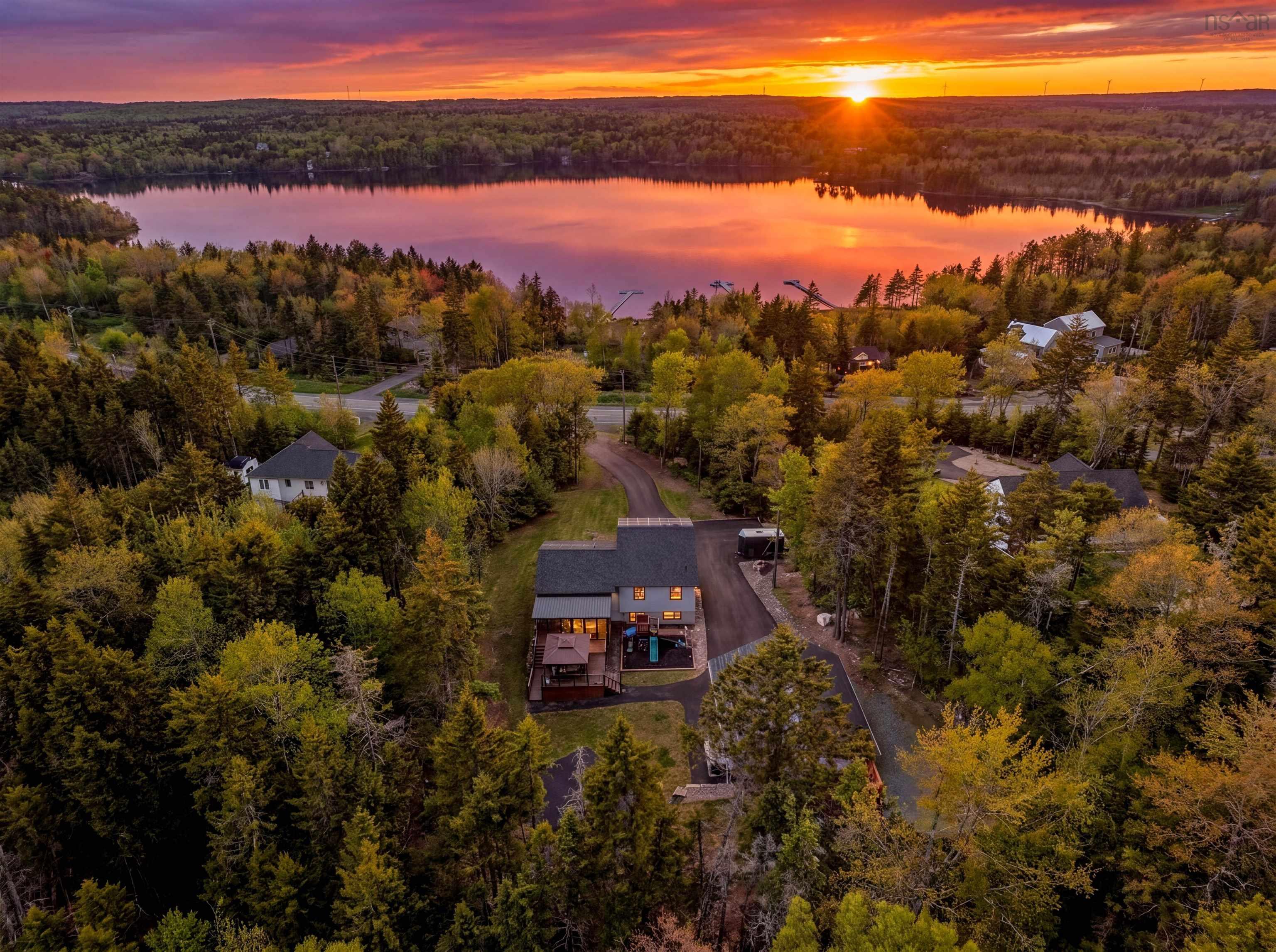 $1,380,000.00: 723 McCabe Lake Drive, Middle Sackville