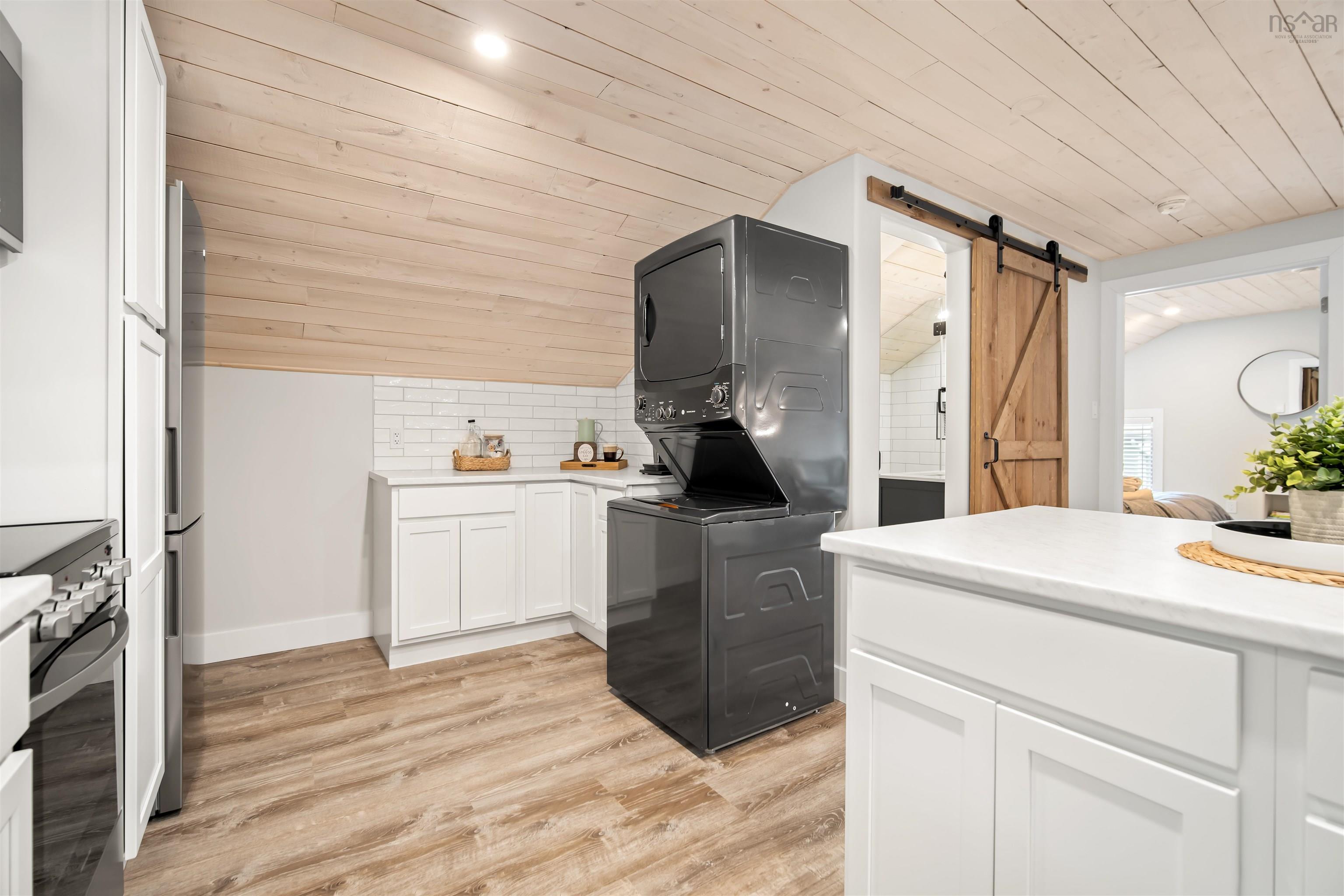 $1,380,000.00: 723 McCabe Lake Drive, Middle Sackville