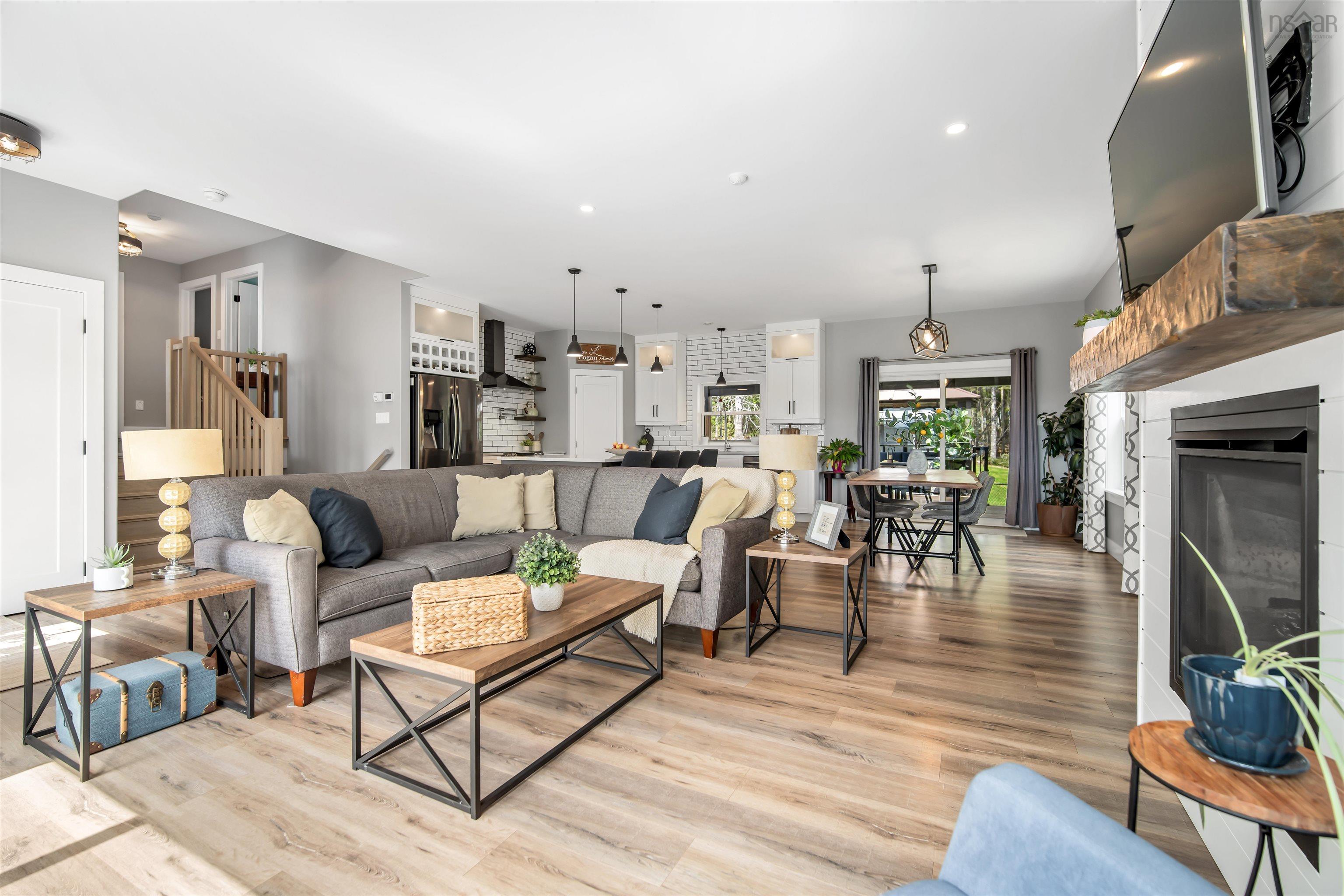 $1,380,000.00: 723 McCabe Lake Drive, Middle Sackville