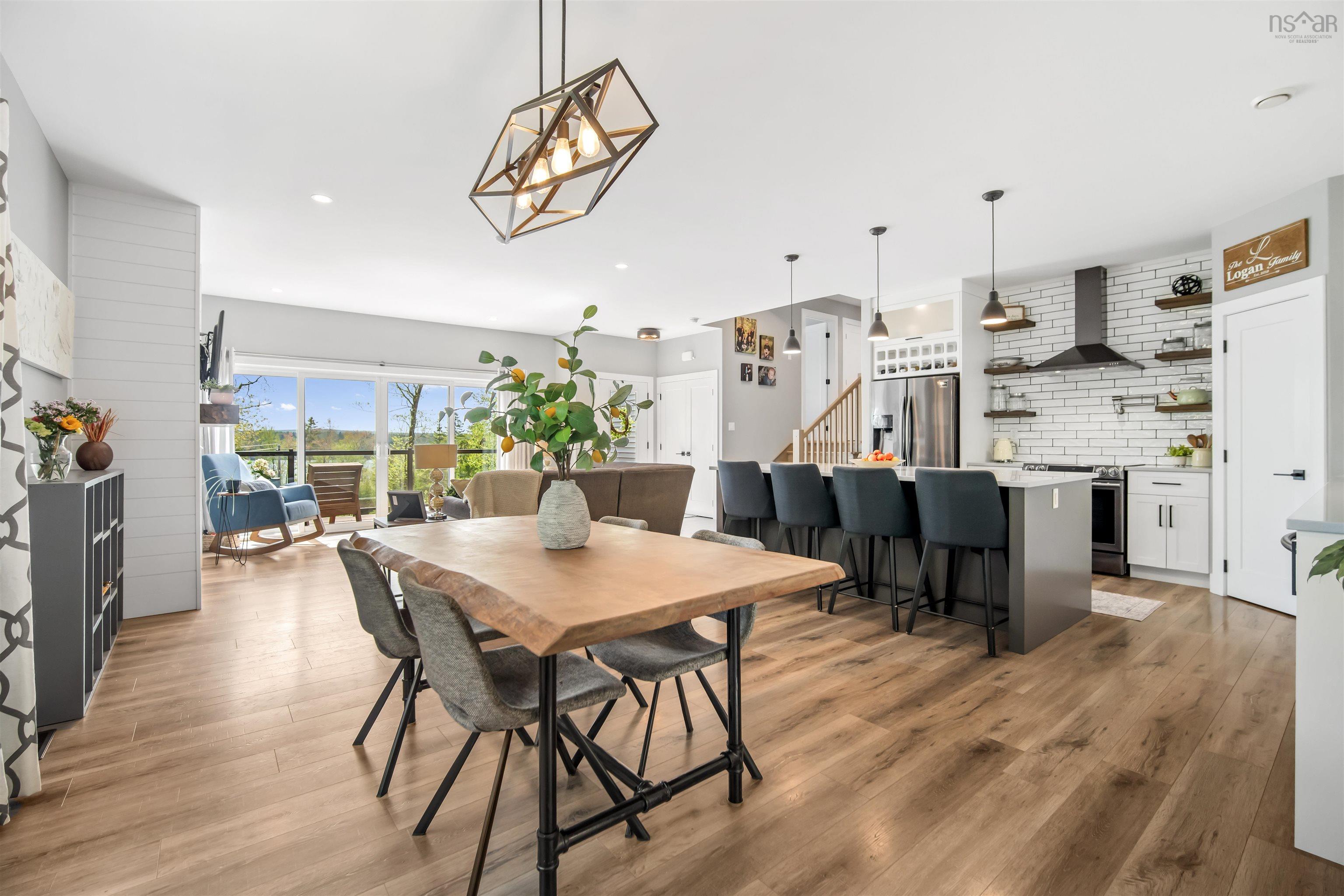 $1,380,000.00: 723 McCabe Lake Drive, Middle Sackville
