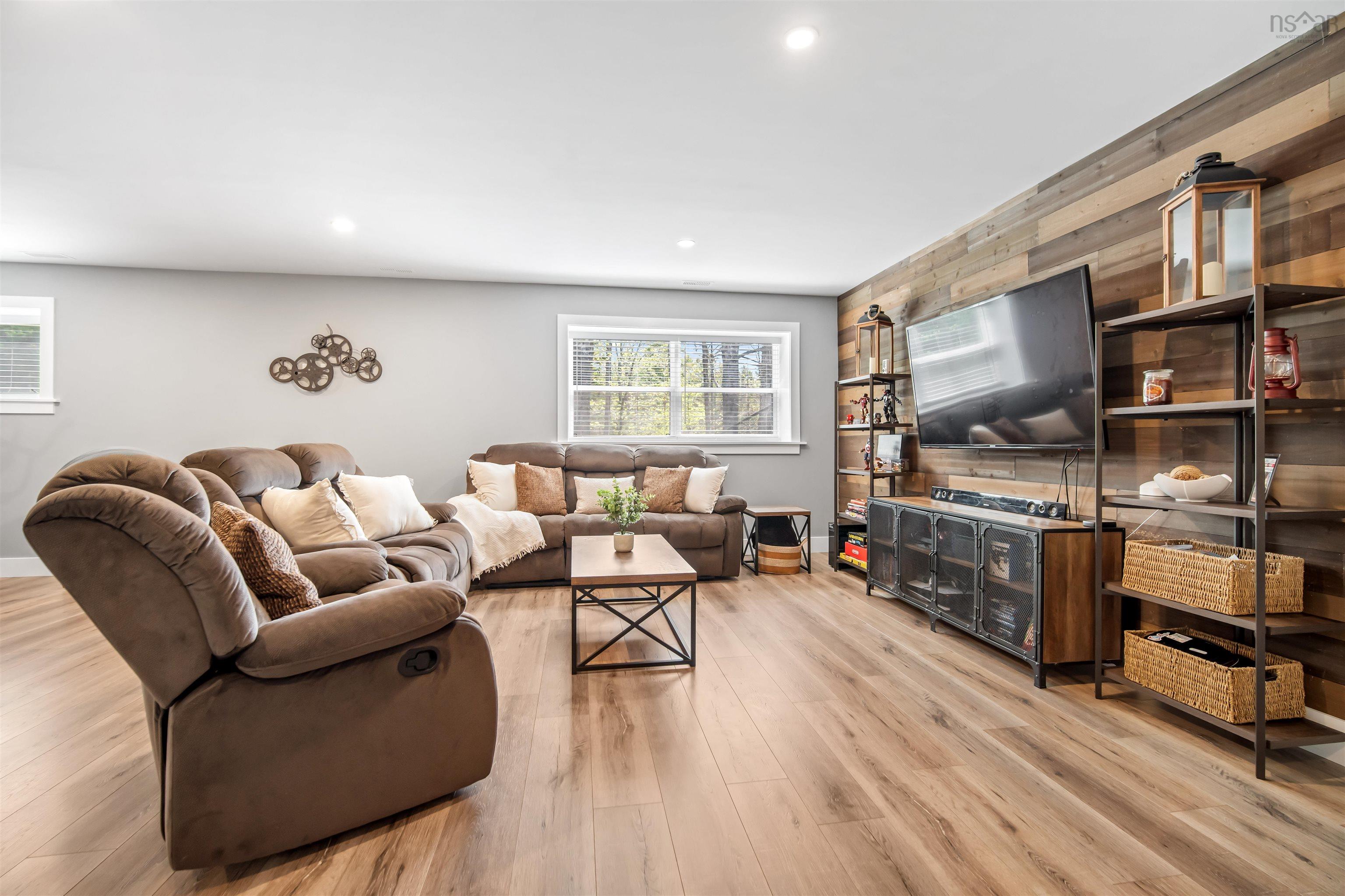 $1,380,000.00: 723 McCabe Lake Drive, Middle Sackville