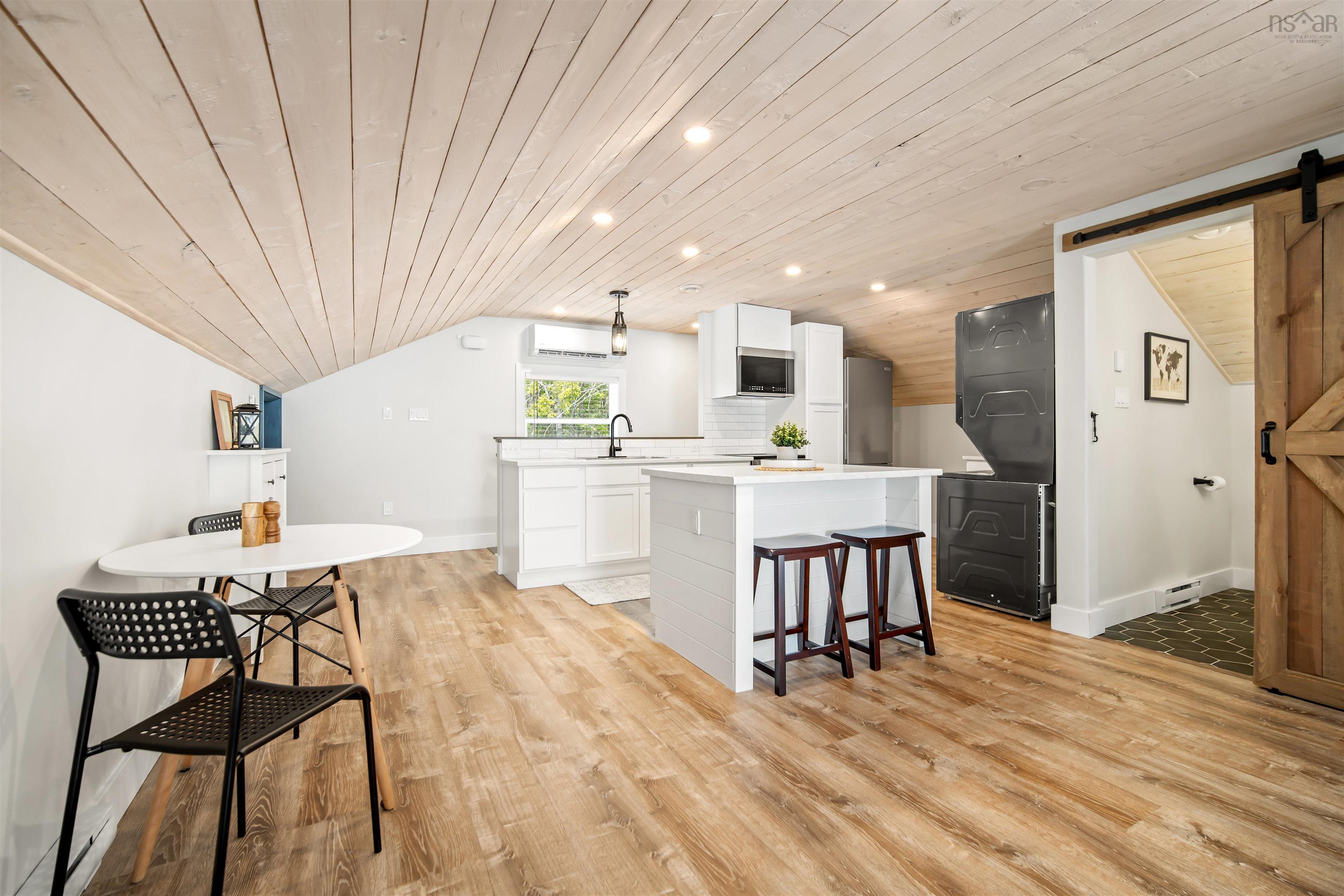 $1,380,000.00: 723 McCabe Lake Drive, Middle Sackville
