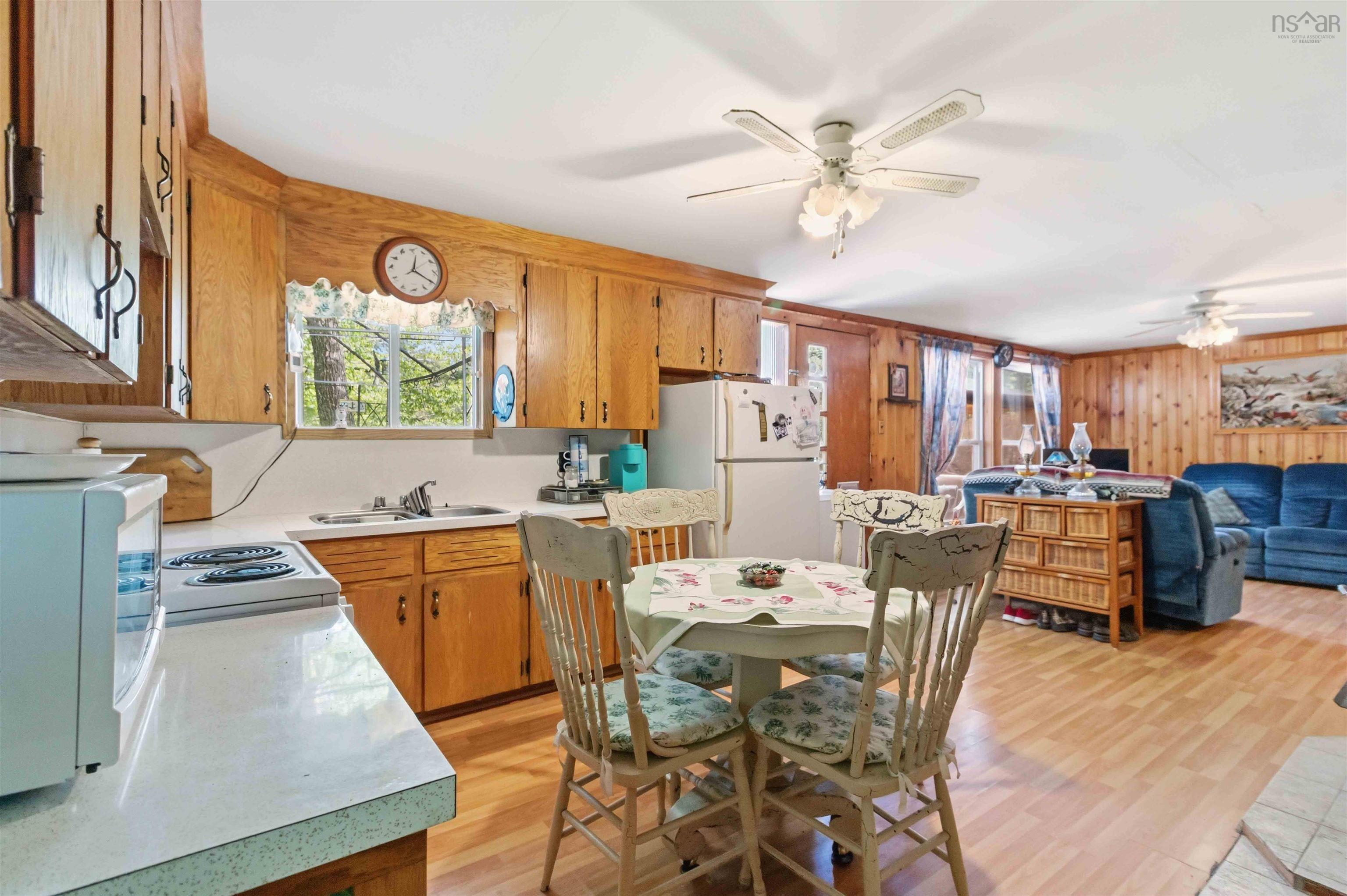 $299,900.00: 288 MEAUGHER Road, Harmony