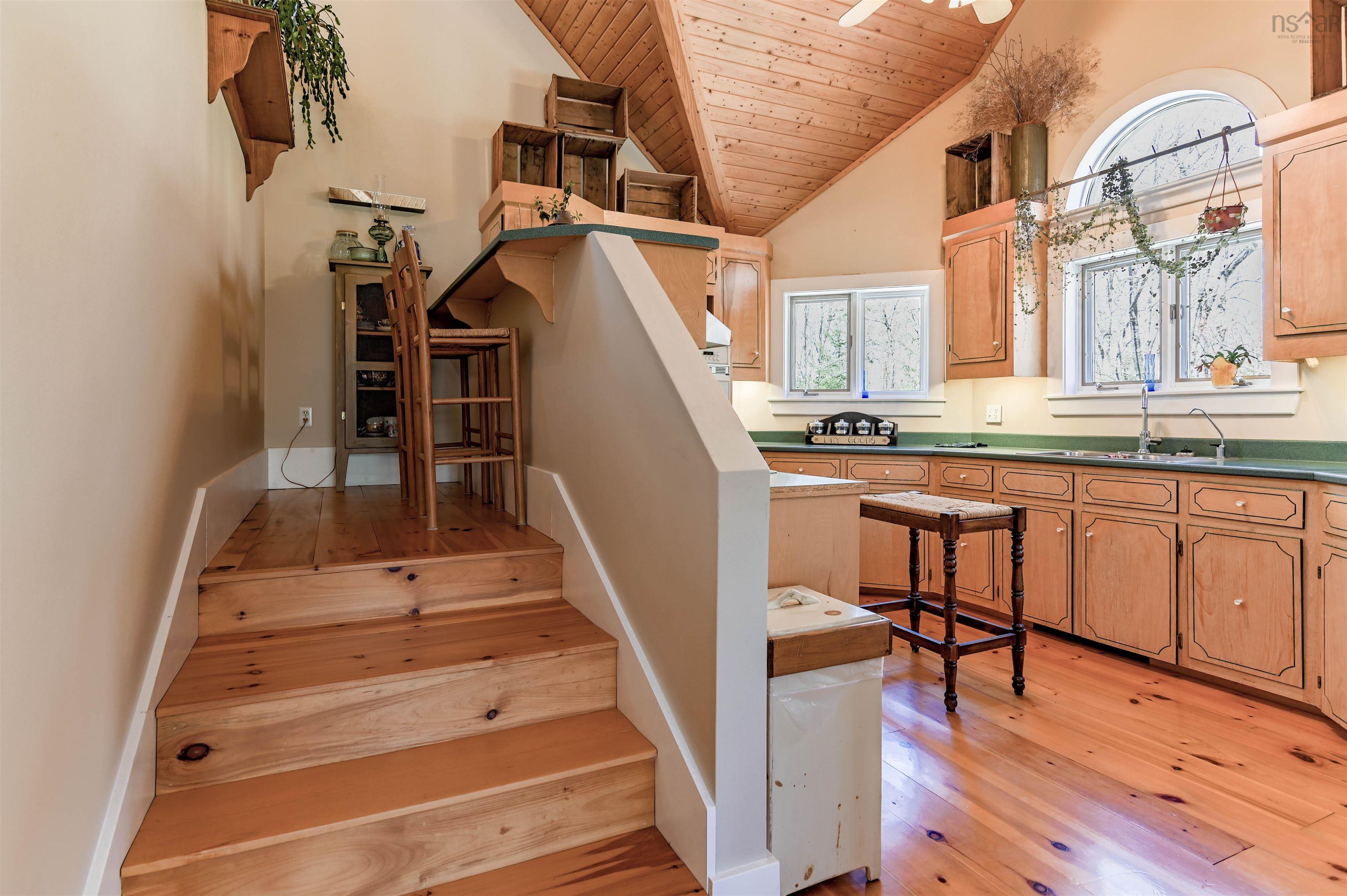 $540,000.00: 285 Hwy 12, Blue Mountain