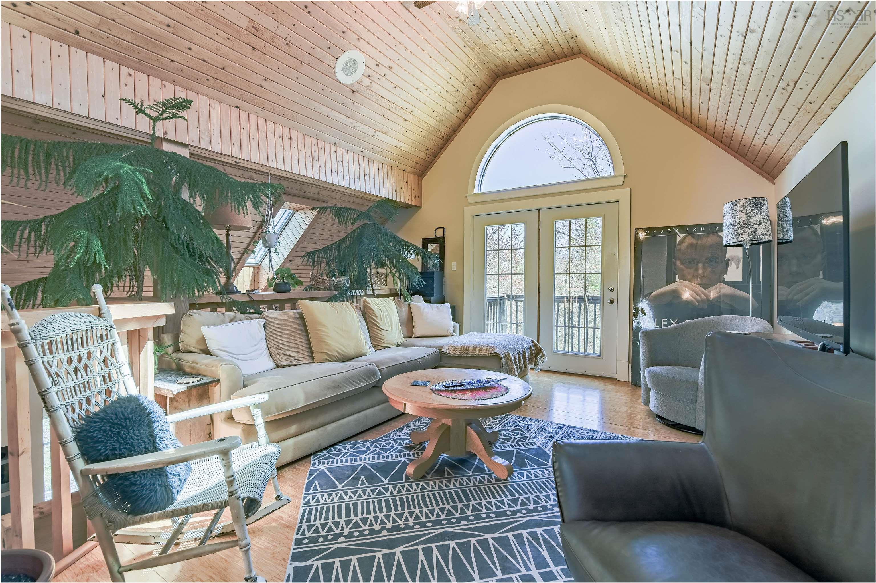 $540,000.00: 285 Hwy 12, Blue Mountain