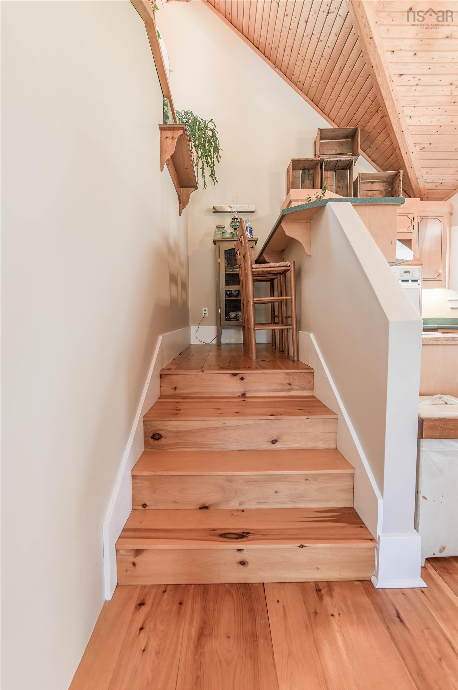 $540,000.00: 285 Hwy 12, Blue Mountain