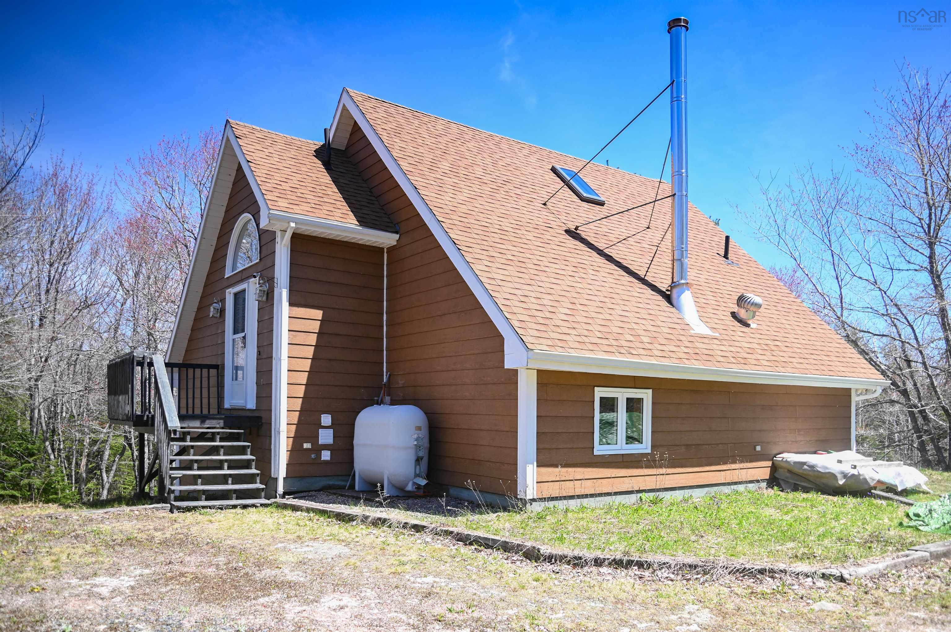 $540,000.00: 285 Hwy 12, Blue Mountain