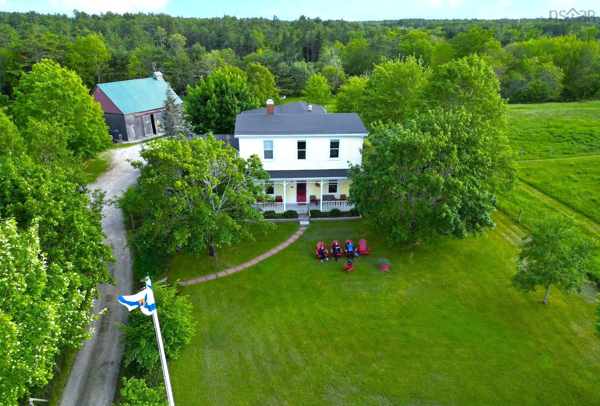 $995,000.00: 28 Silver Point Road, Martins River