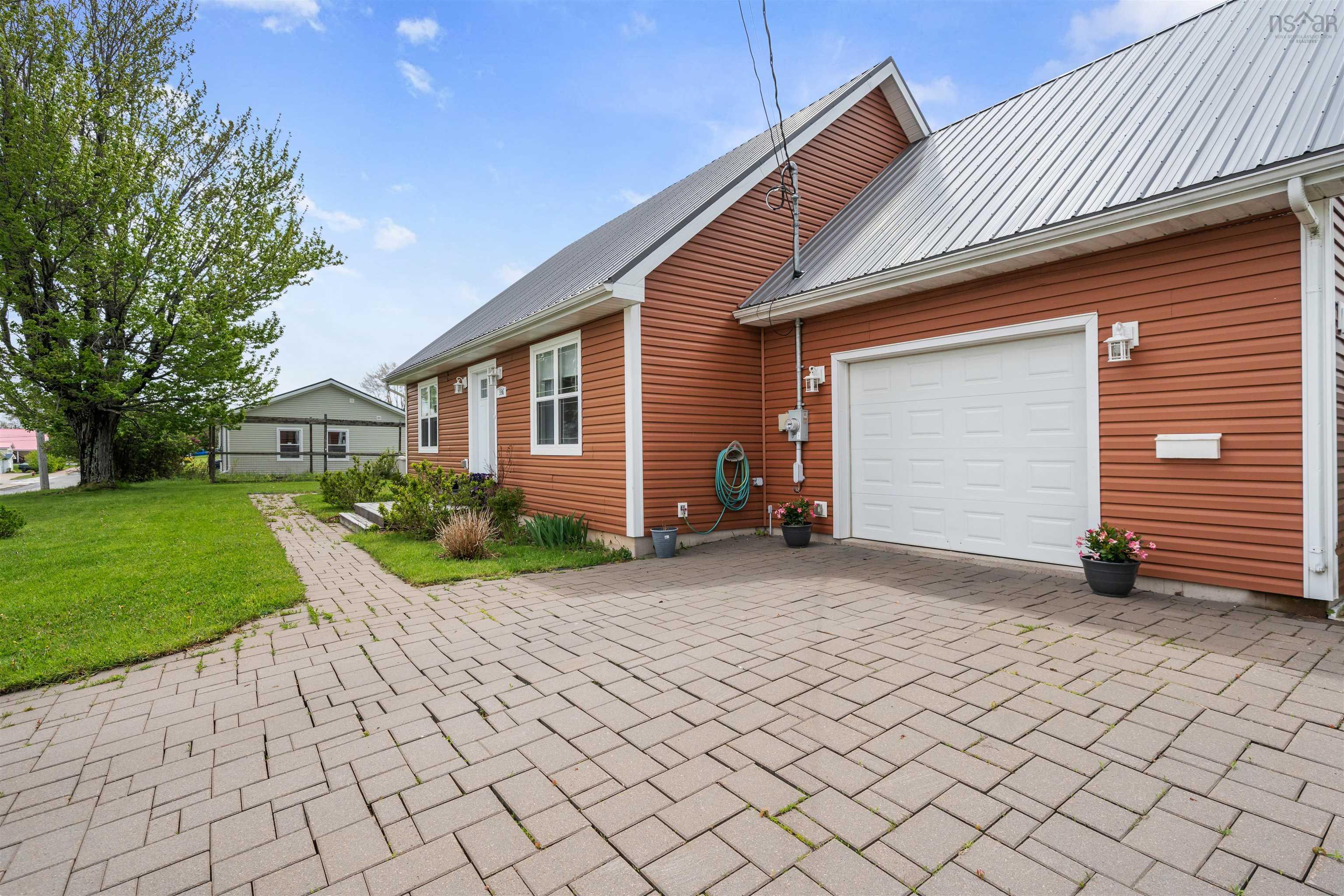 $510,000.00: 336 Beech Street, New Glasgow