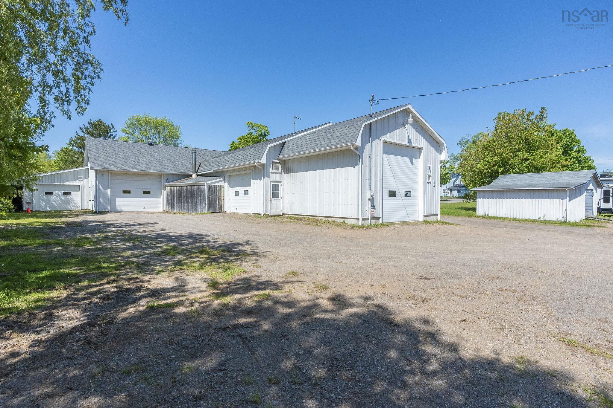 $775,000.00: 1878 Torbrook Road, Meadowvale