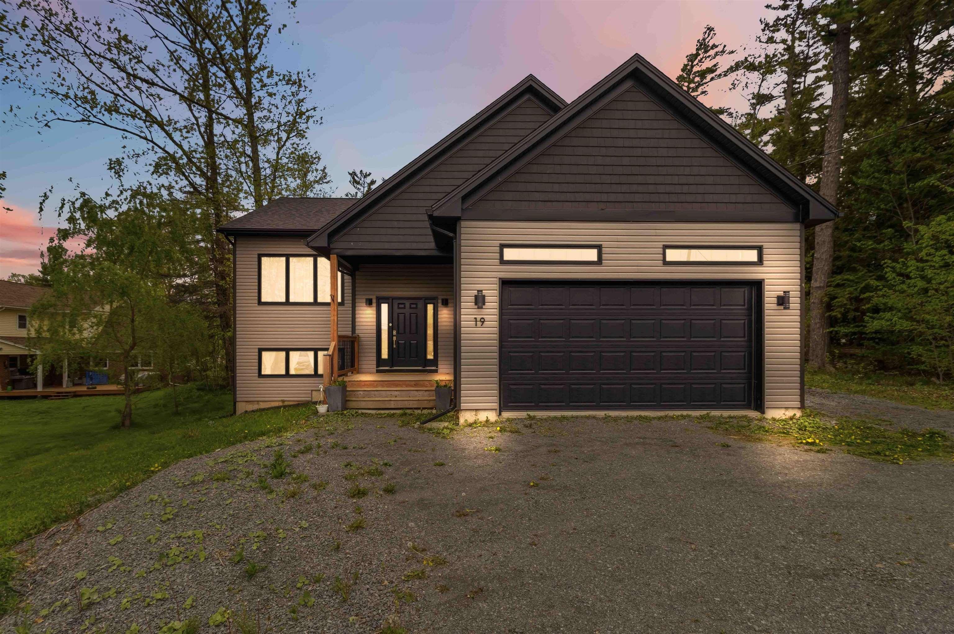 $624,900.00: 19 Pine Hill Drive, Elmsdale
