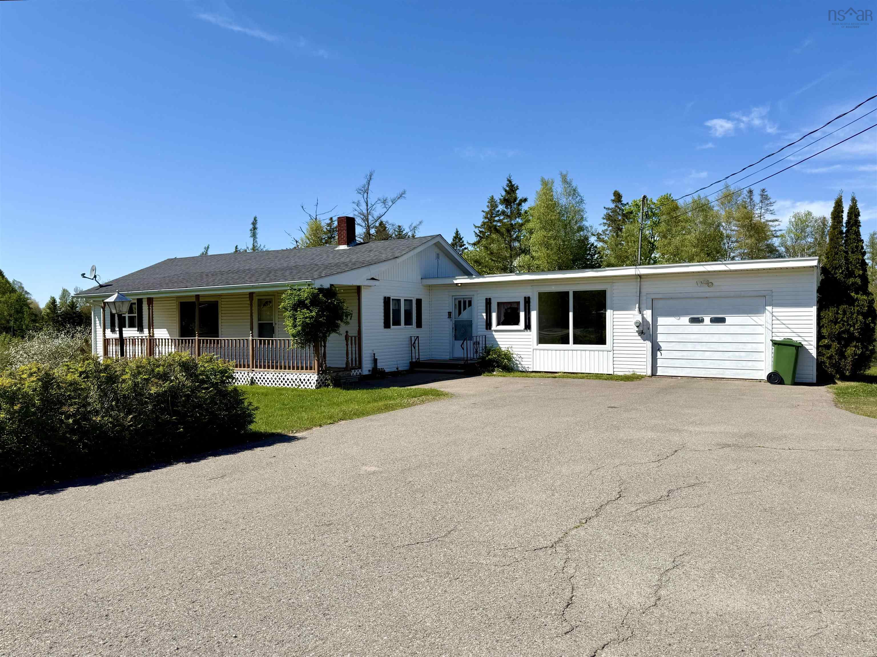 897 6 Highway, East Amherst, NS (MLS 202612561)