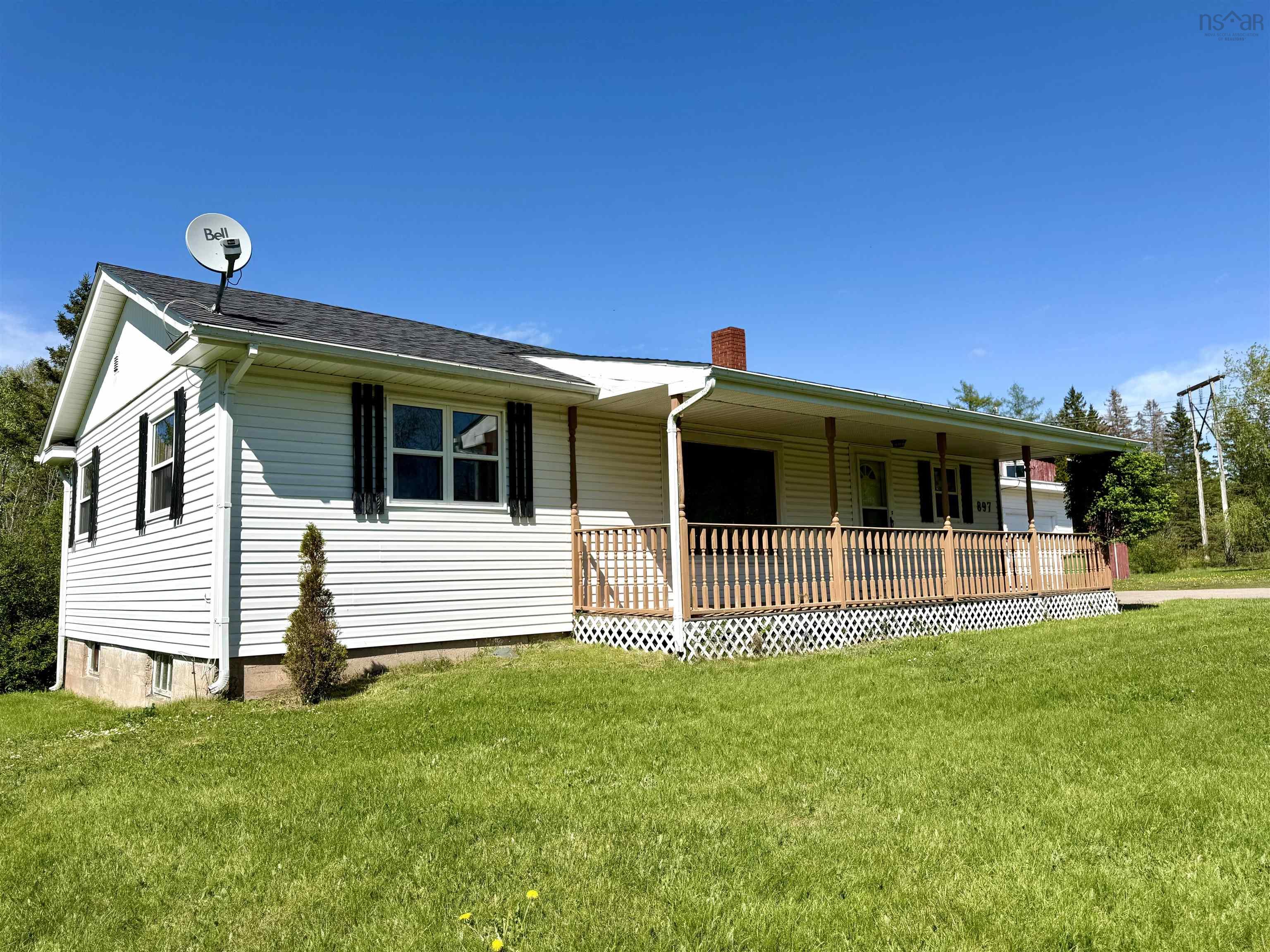 $324,900.00: 897 6 Highway, East Amherst