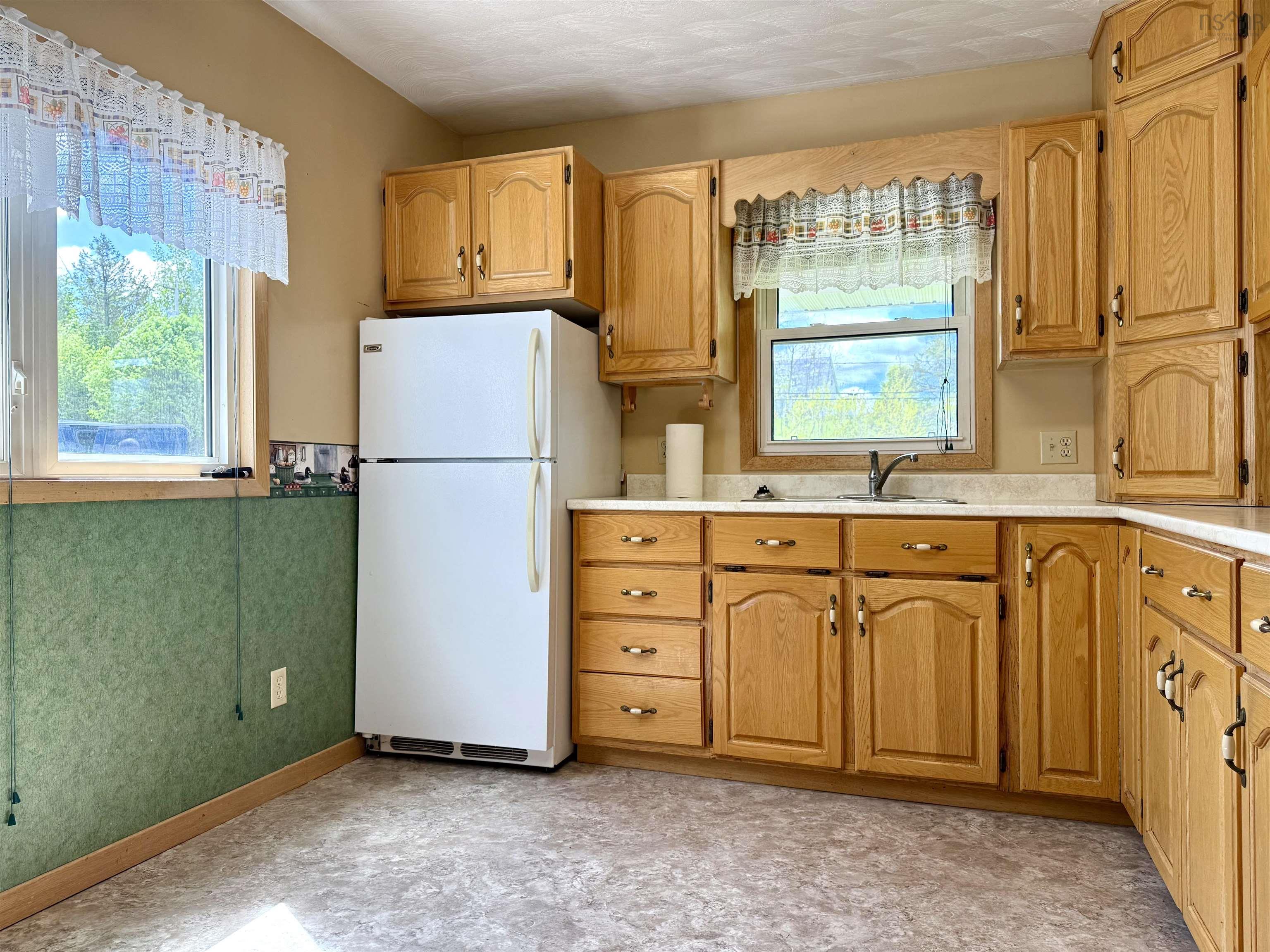 $324,900.00: 897 6 Highway, East Amherst
