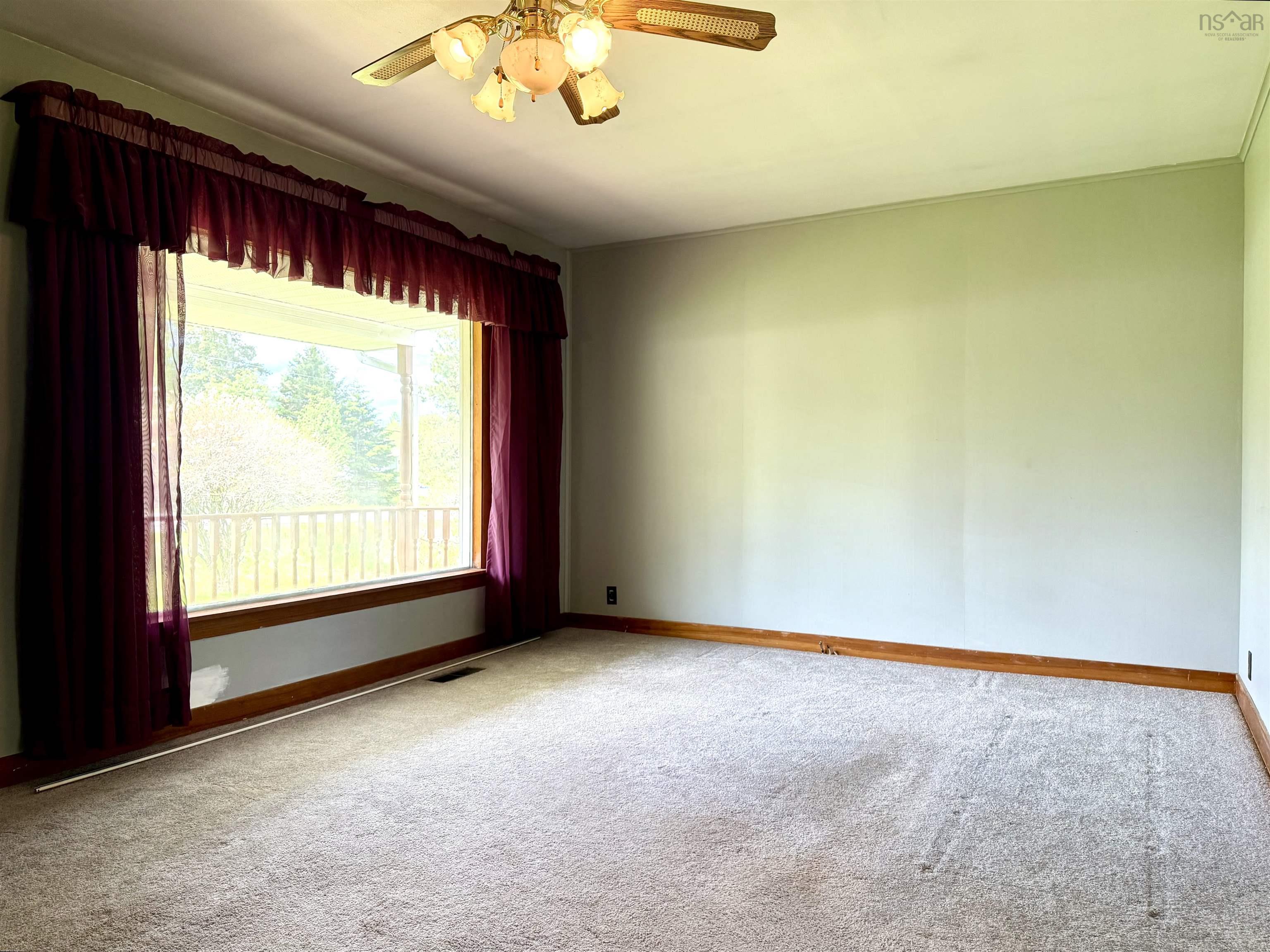 $324,900.00: 897 6 Highway, East Amherst