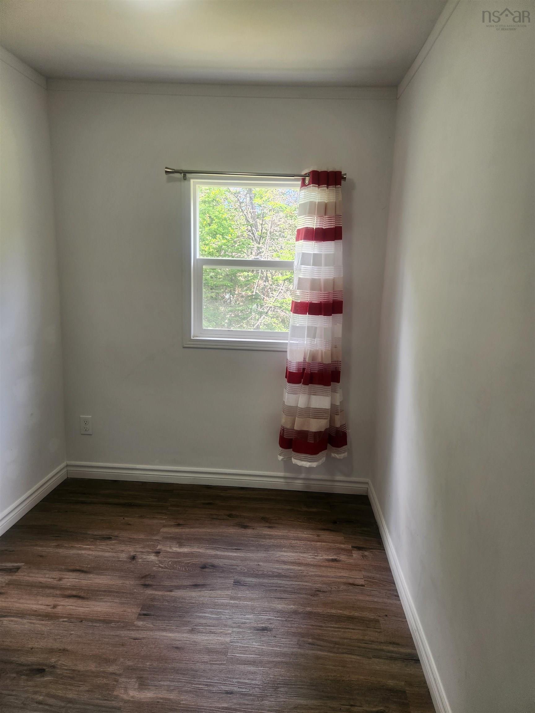 $224,900.00: 2403 West Ship Harbour Road, Owls Head
