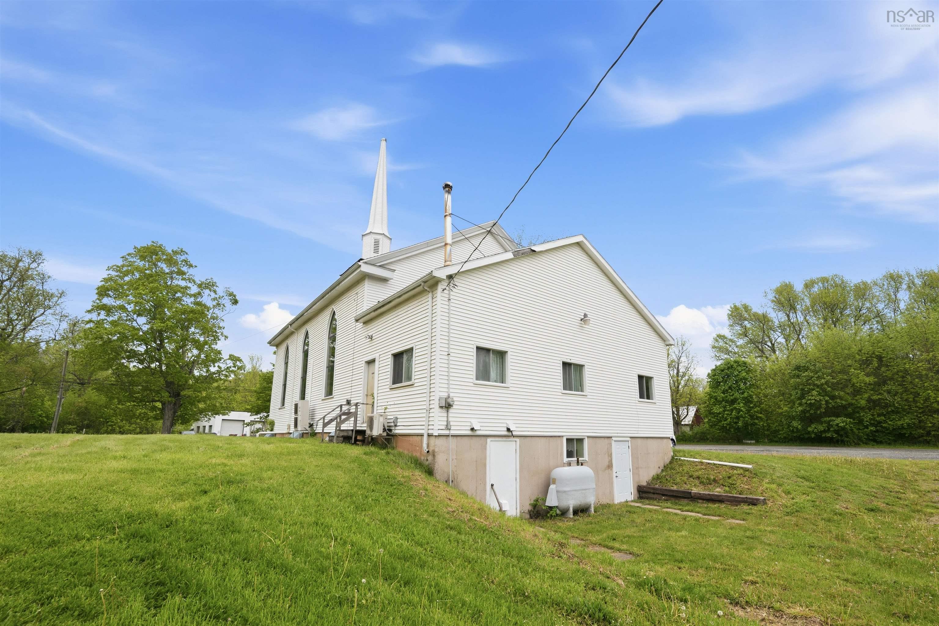 $299,900.00: 7800 Highway 14, Brooklyn