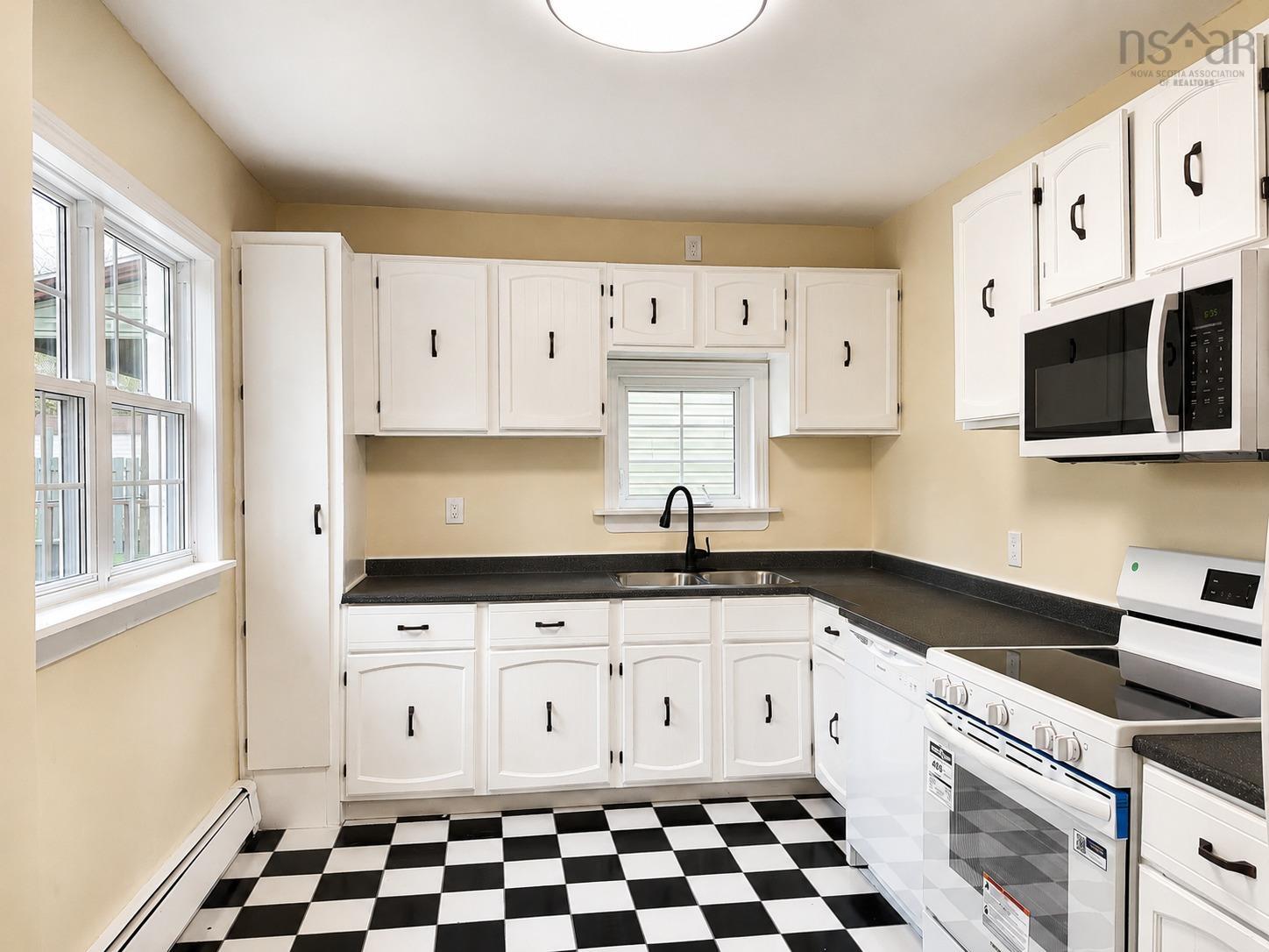 $259,900.00: 446 Whitney Avenue, Sydney