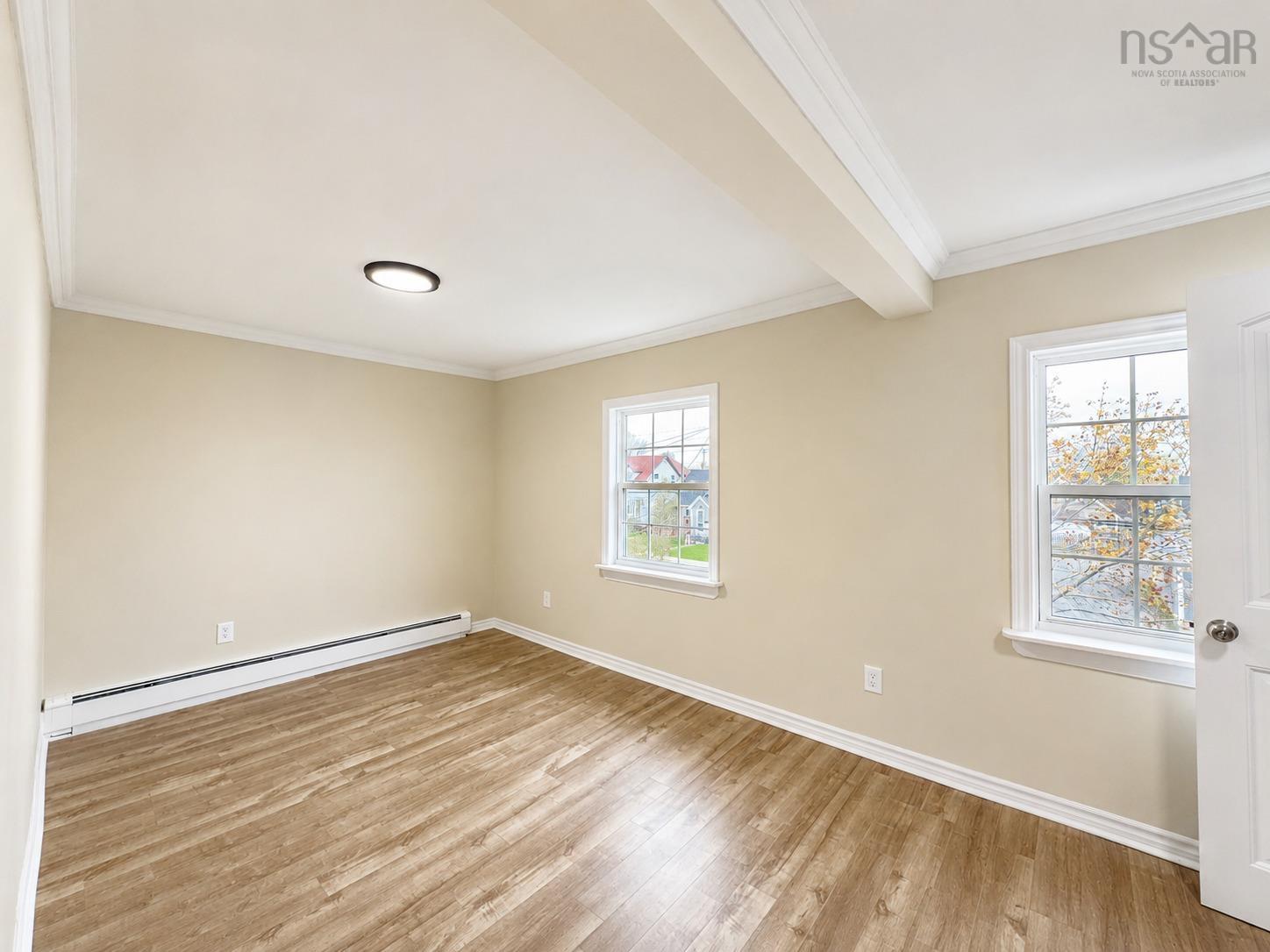 $259,900.00: 446 Whitney Avenue, Sydney