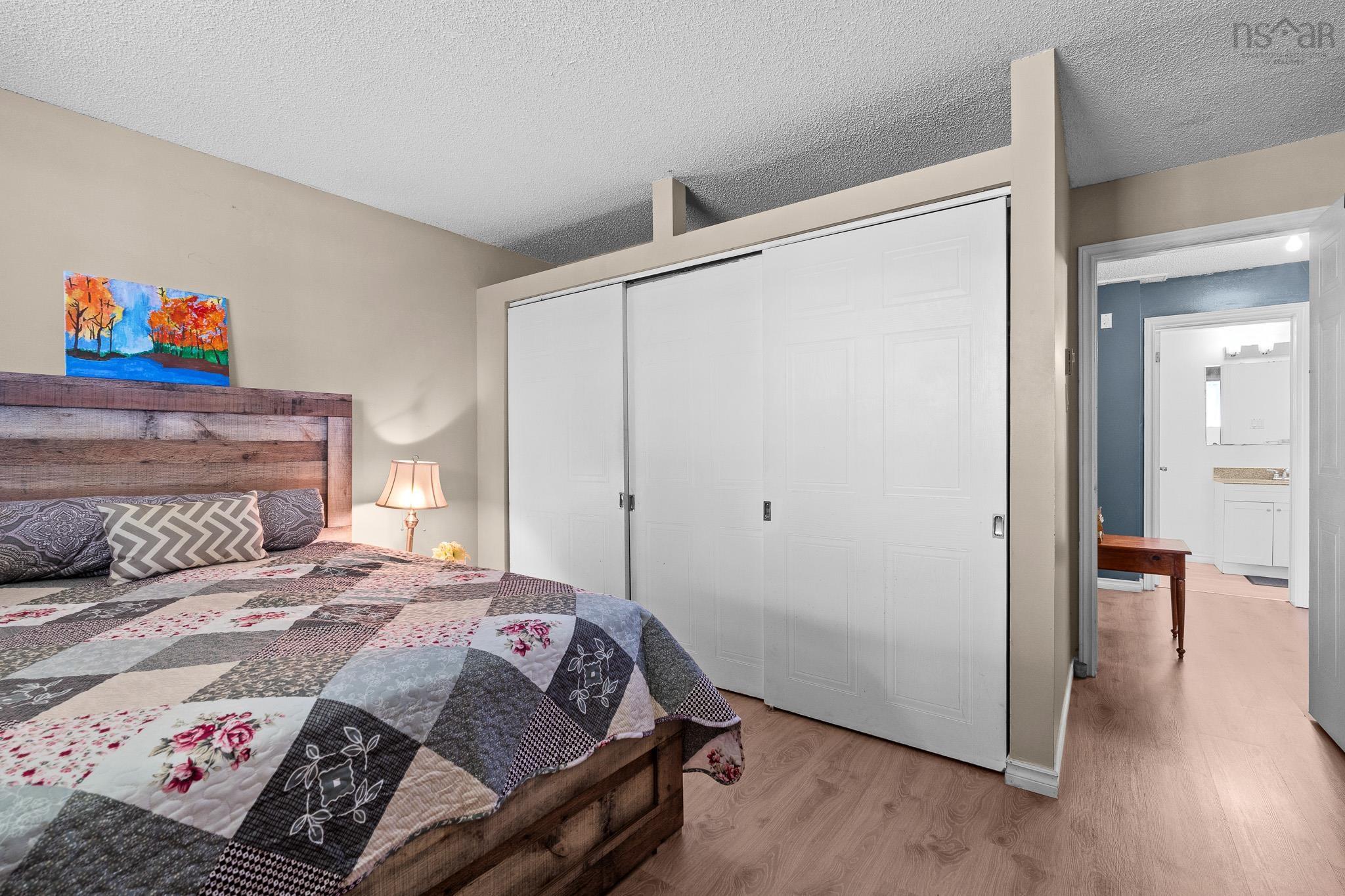 $269,900.00: 131 79 Collins Grove, Dartmouth