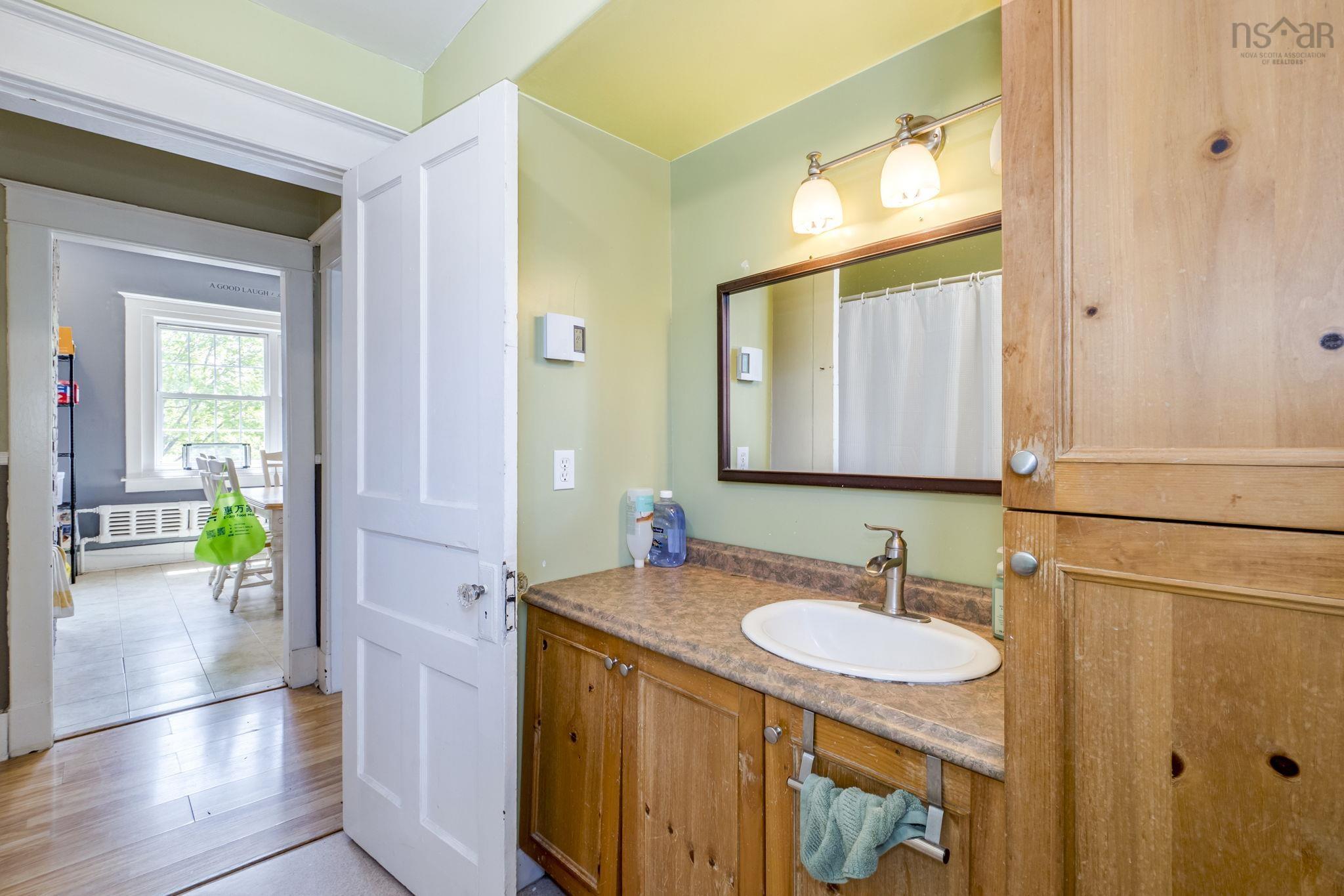 $1,399,900.00: 1672/1676 Chestnut Street, Halifax