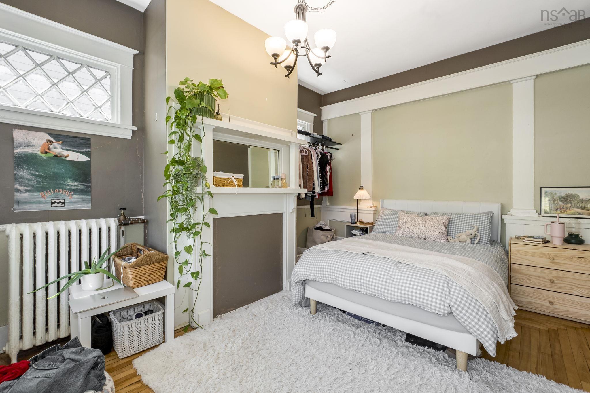 $1,399,900.00: 1672/1676 Chestnut Street, Halifax
