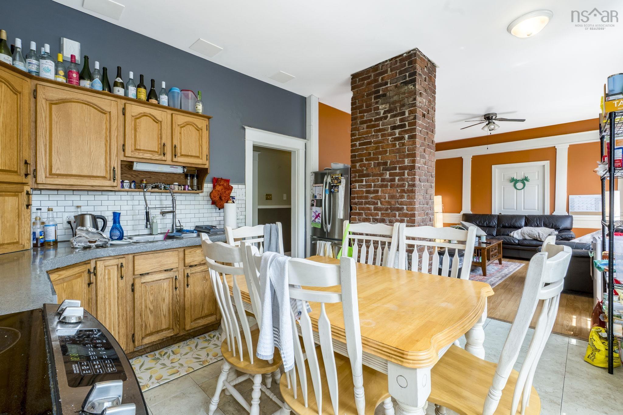 $1,399,900.00: 1672/1676 Chestnut Street, Halifax