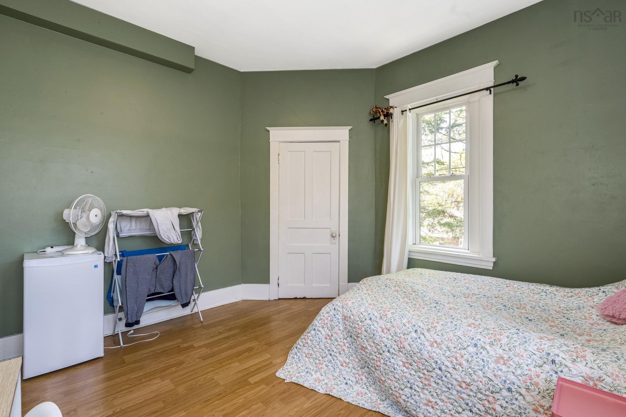 $1,399,900.00: 1672/1676 Chestnut Street, Halifax