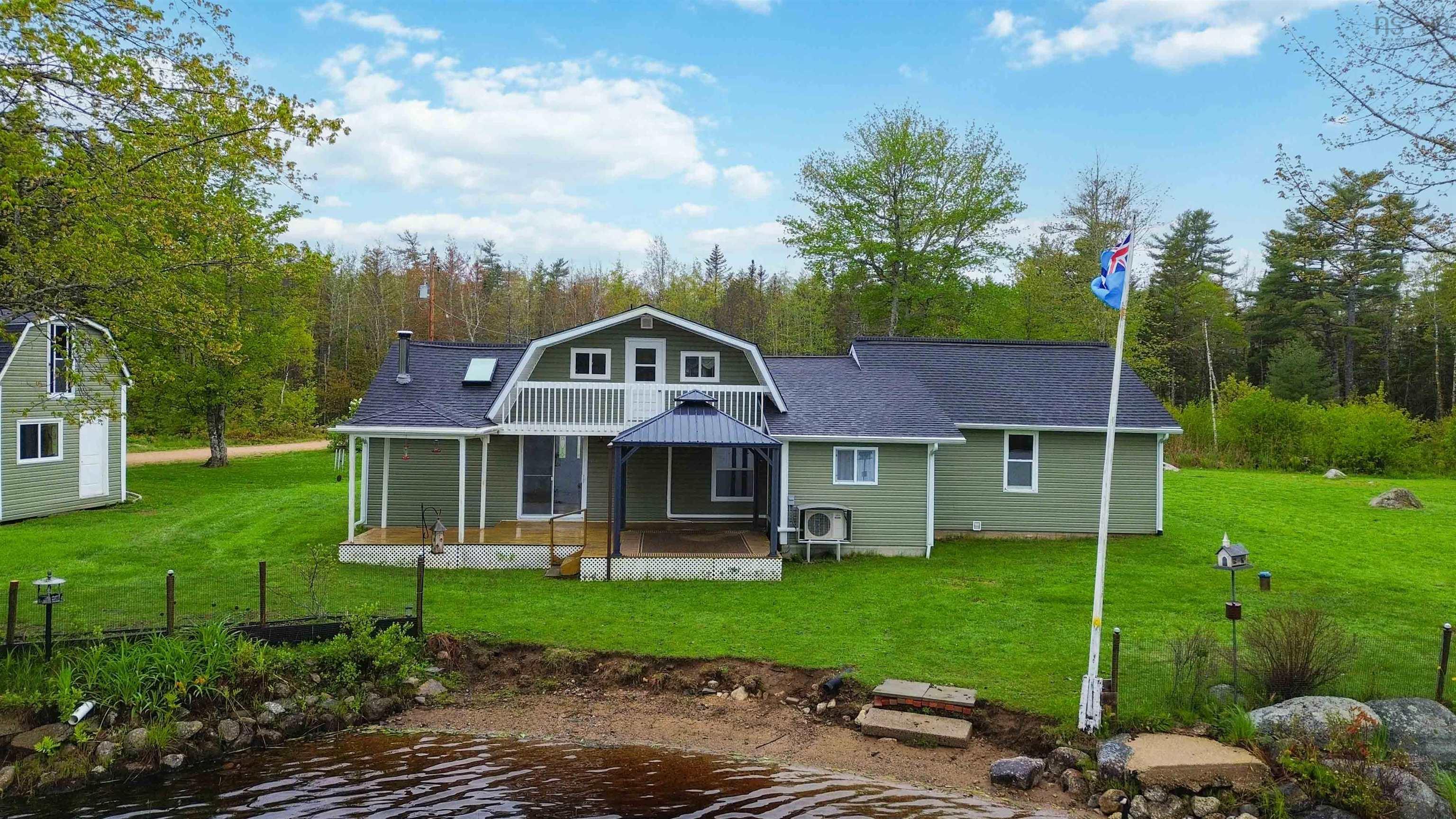 $469,500.00: 244 East Lake Road, New Albany