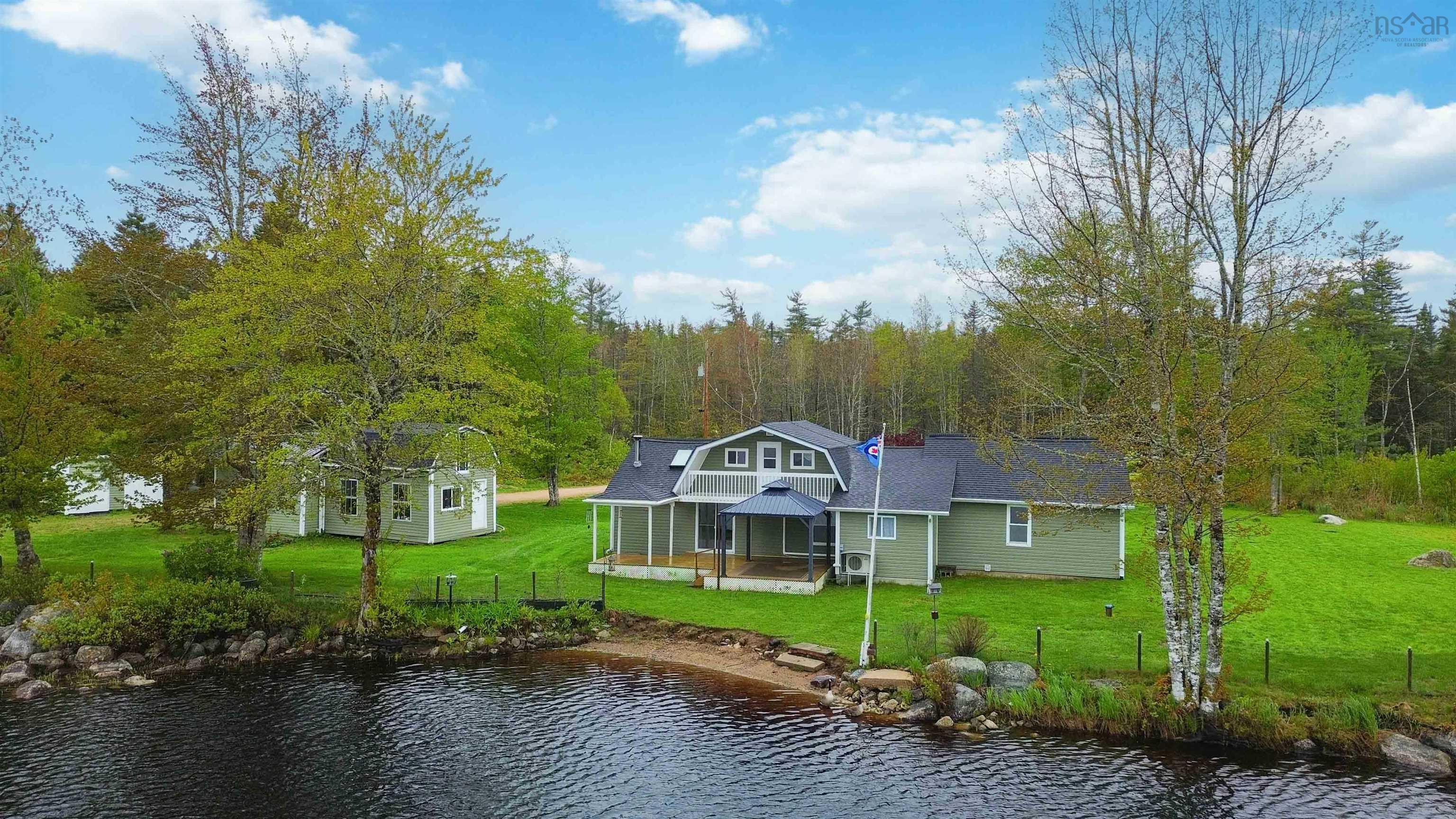 $469,500.00: 244 East Lake Road, New Albany