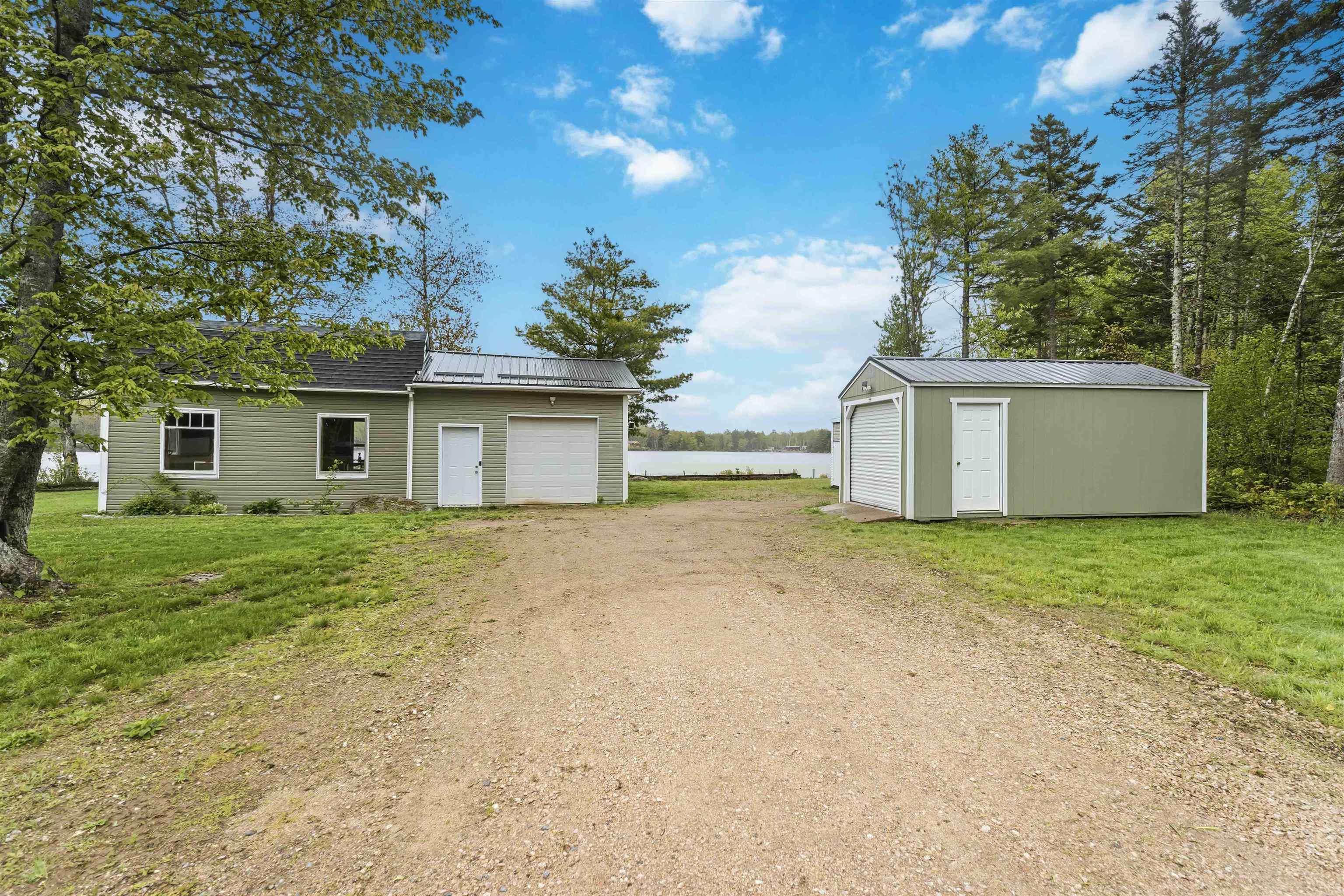 $469,500.00: 244 East Lake Road, New Albany